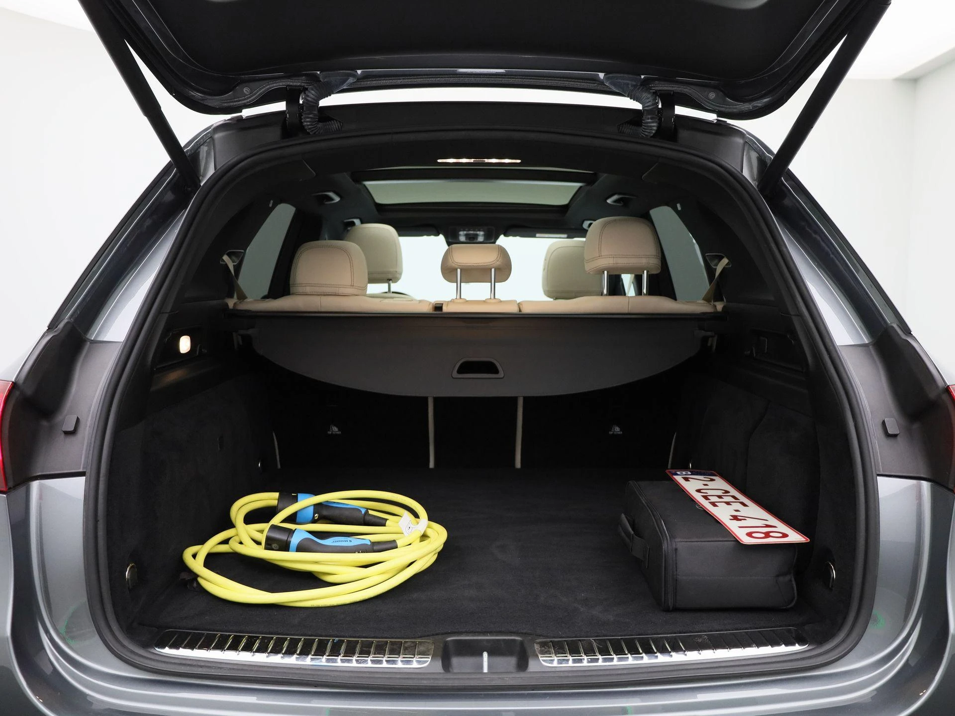 Mercedes-Benz-GLE-image-13
