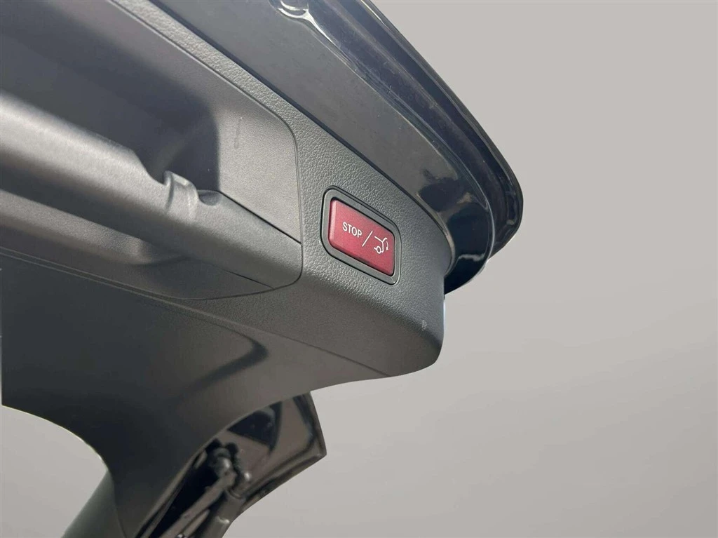 Mercedes-Benz-EQA-image-21