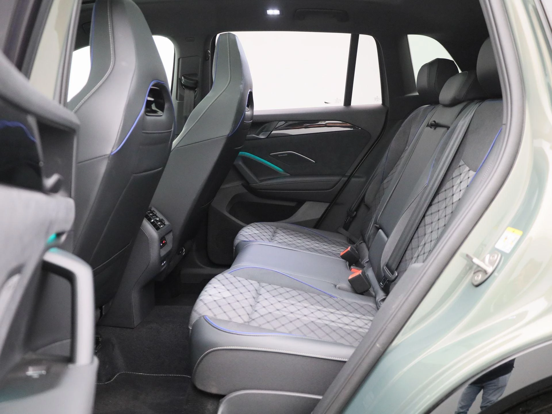 Volkswagen-Tiguan-image-11