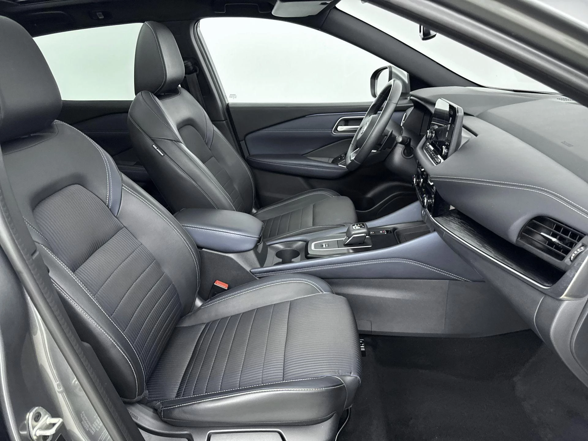 Nissan-QASHQAI-image-32