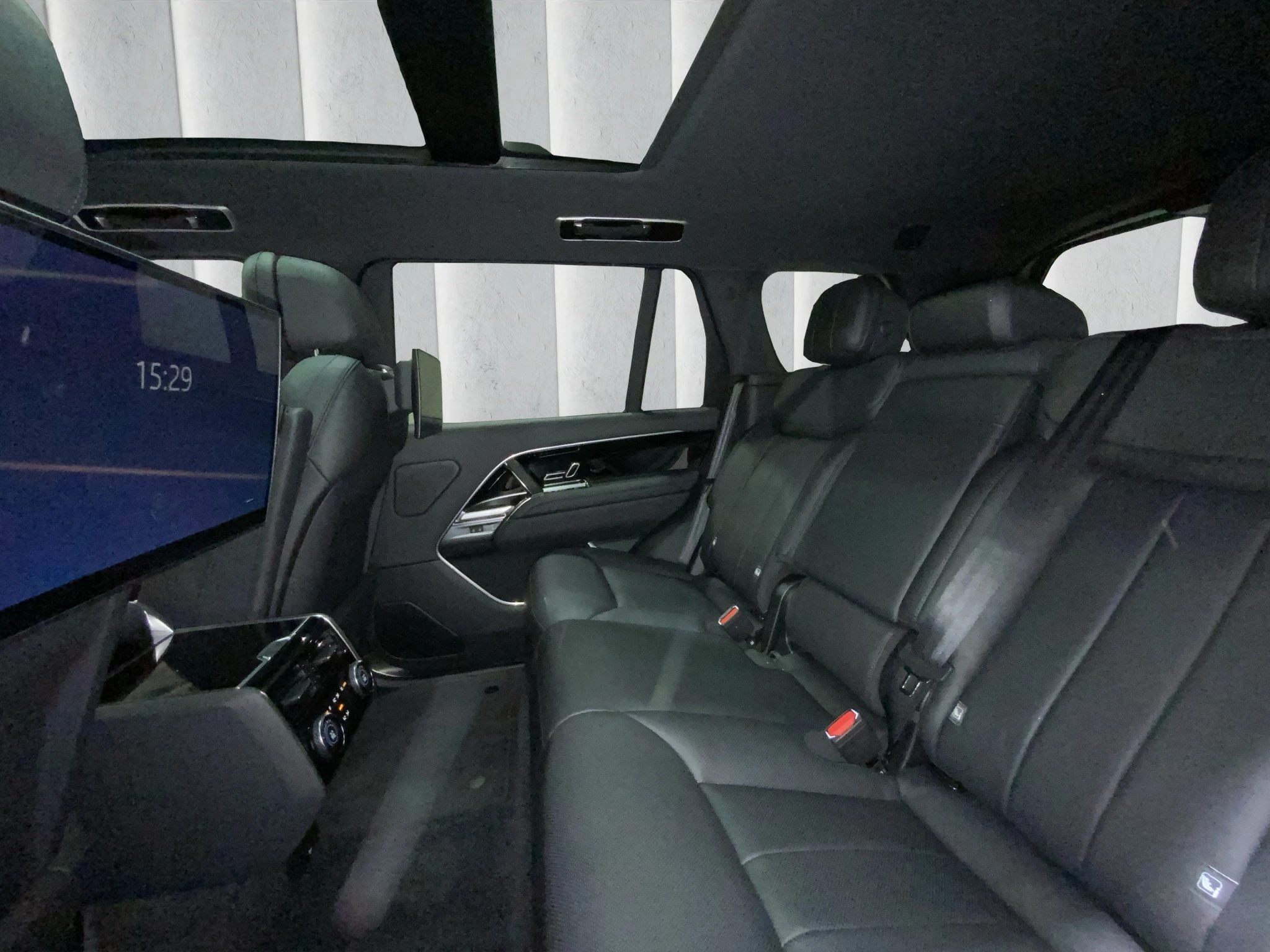 Land Rover-Range Rover-image-7