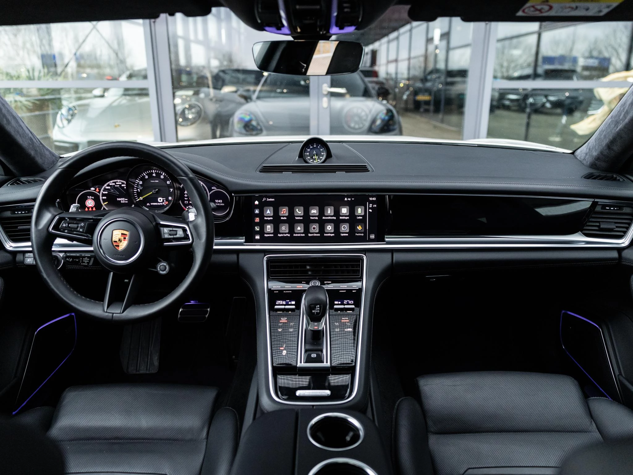 Porsche-Panamera-image-15