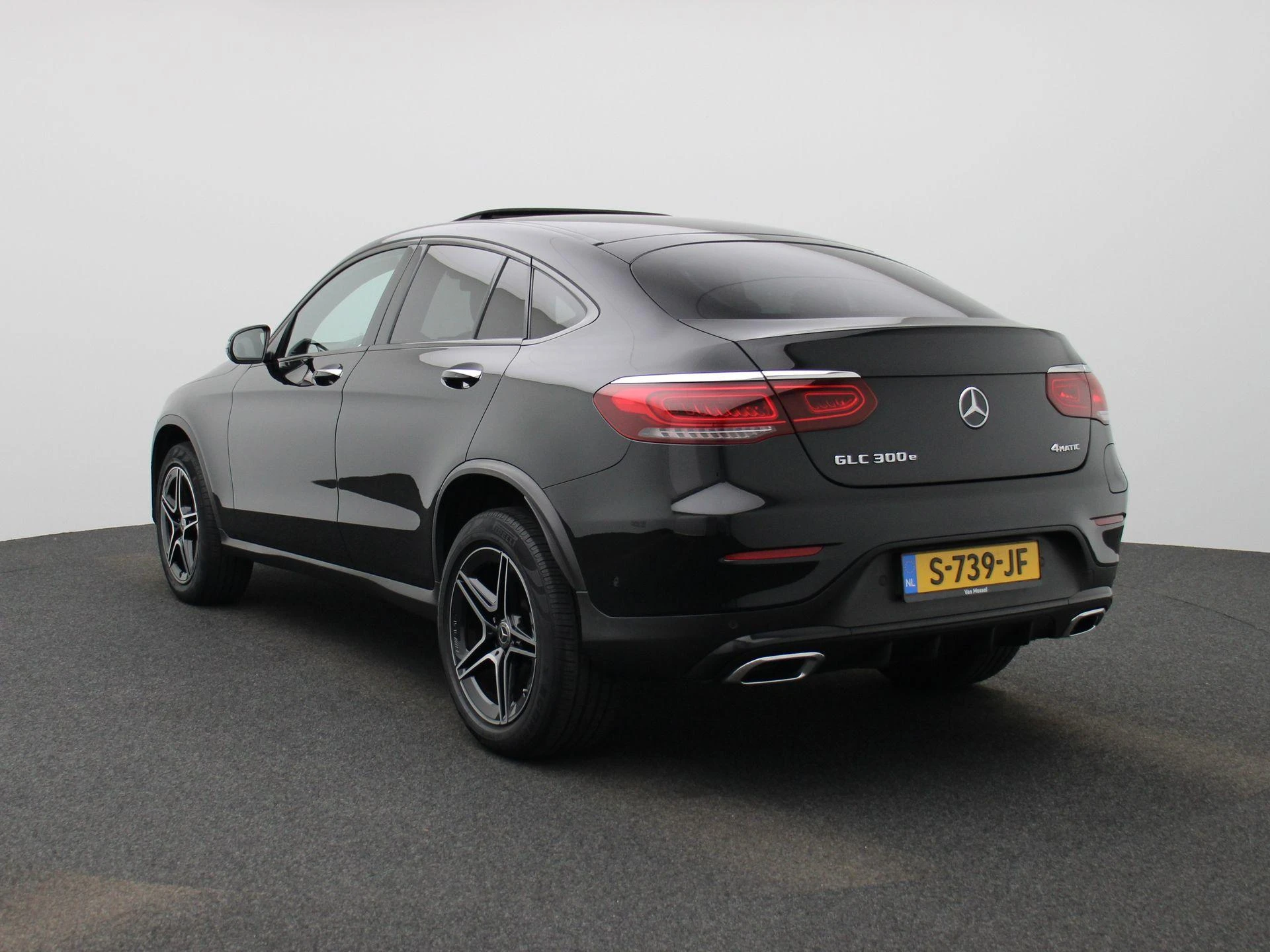 Mercedes-Benz-GLC-image-1