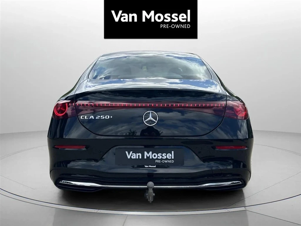 Mercedes-Benz-CLA-image-5