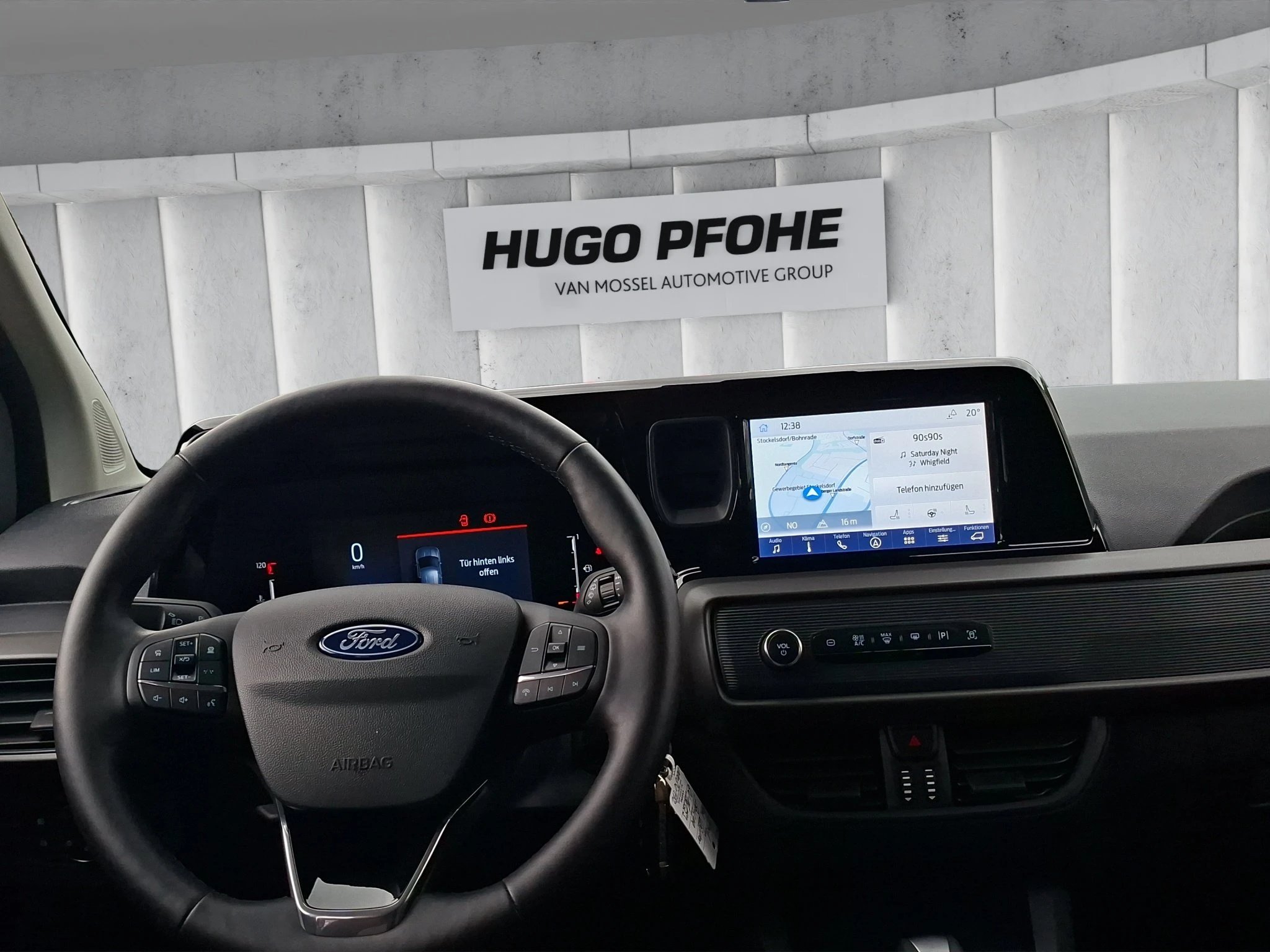 Ford-Tourneo Courier-image-11