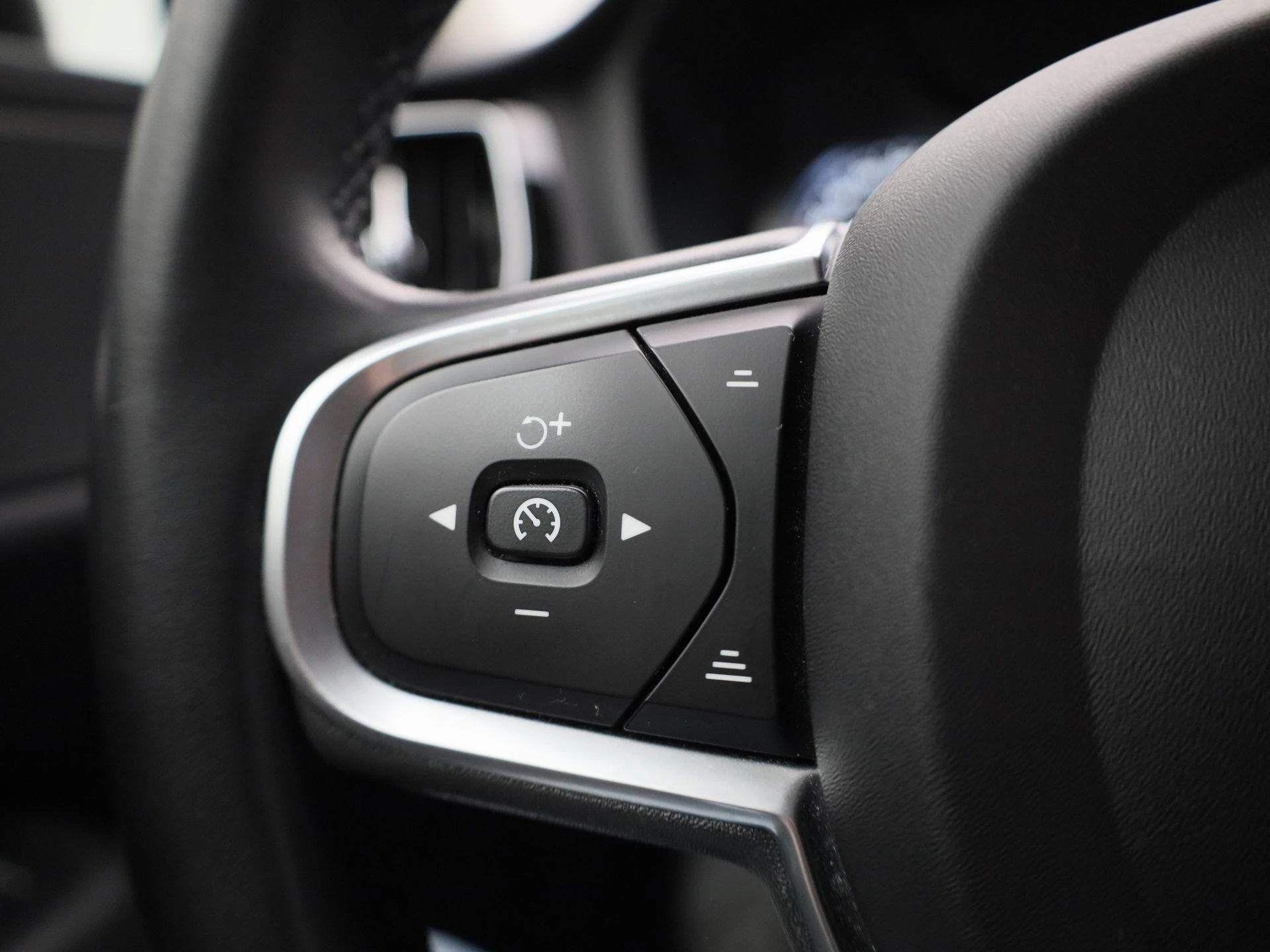 Volvo-V60-image-18