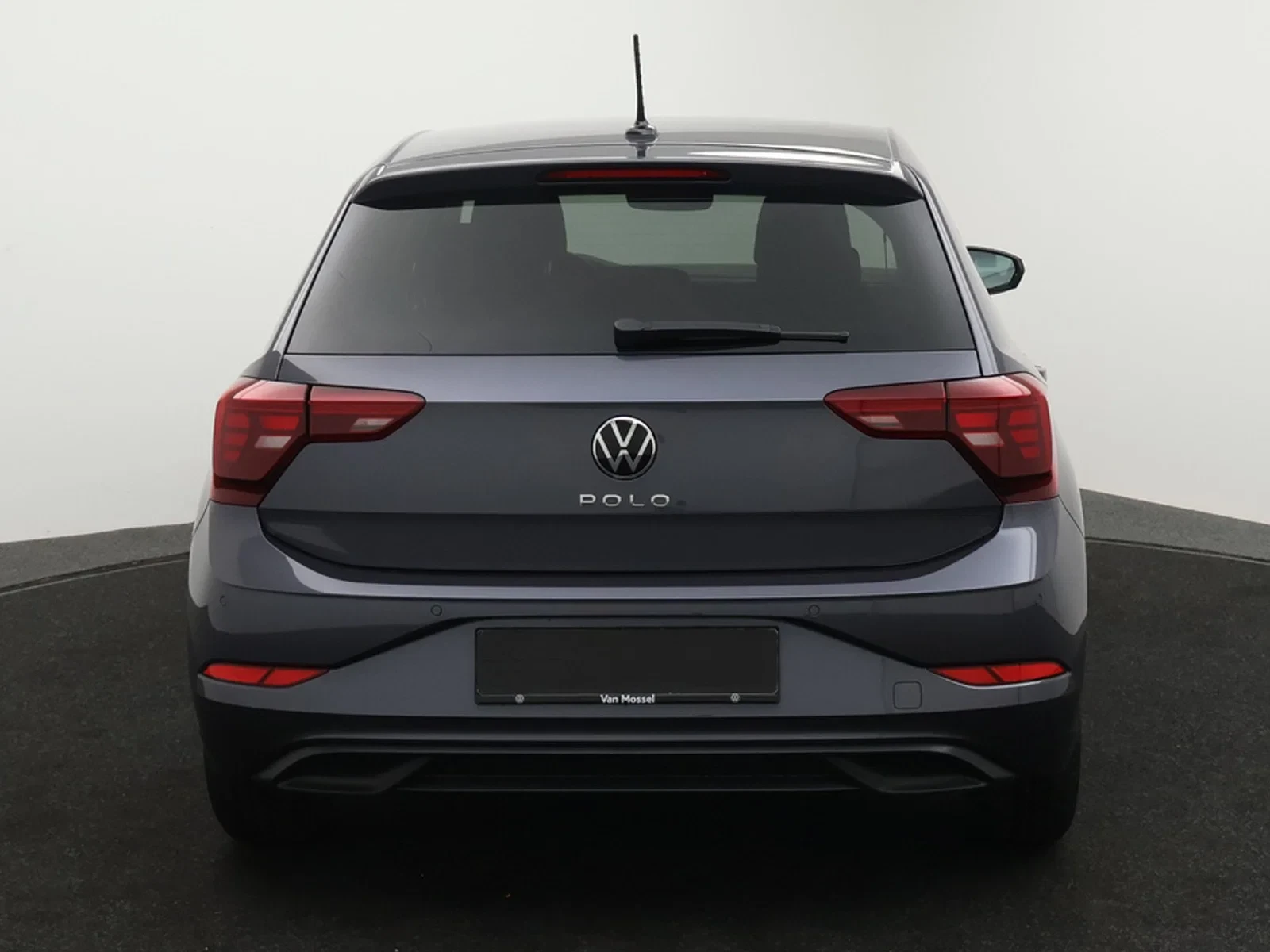 Volkswagen-Polo-image-3