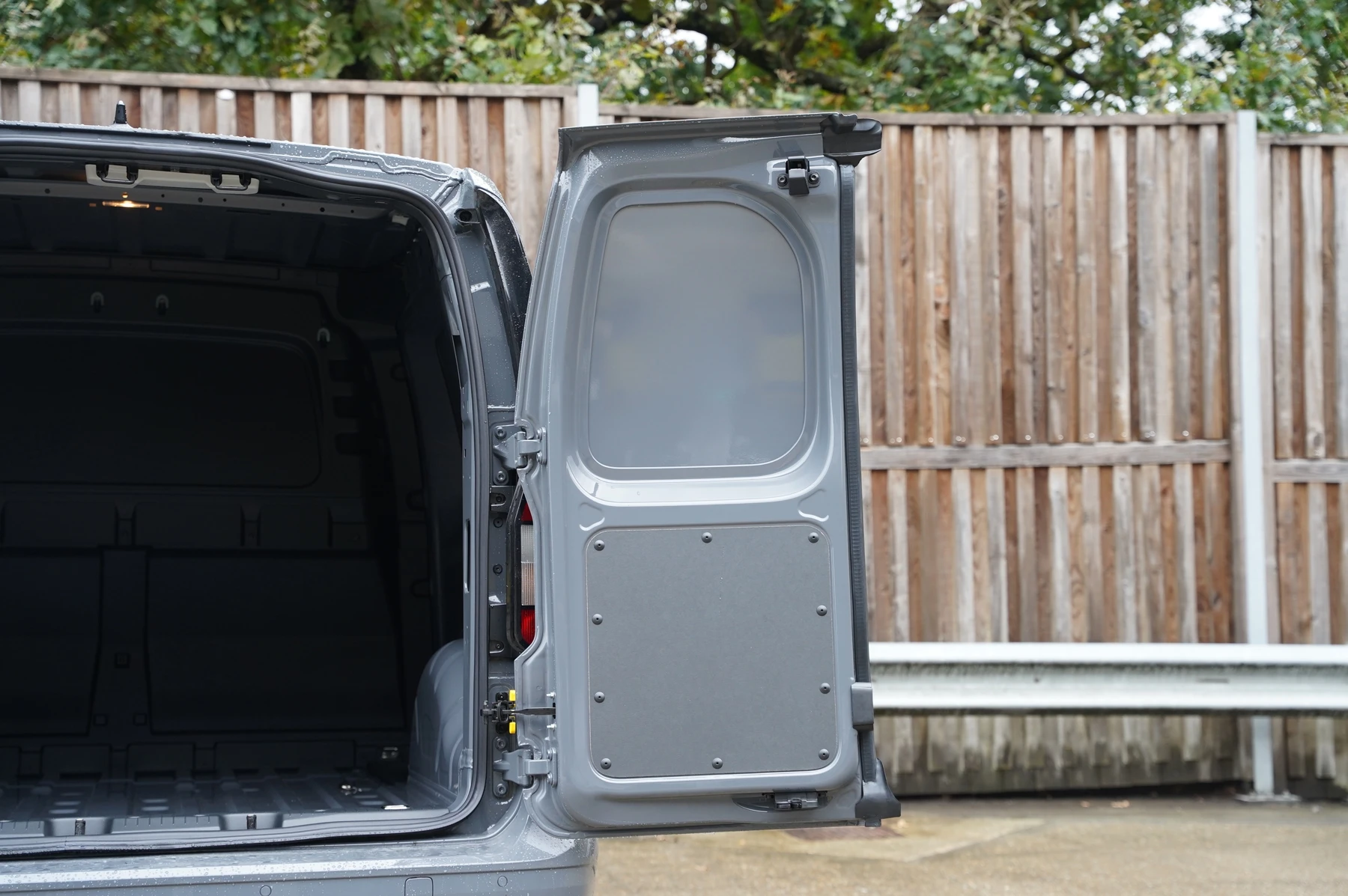Volkswagen-Caddy-image-14