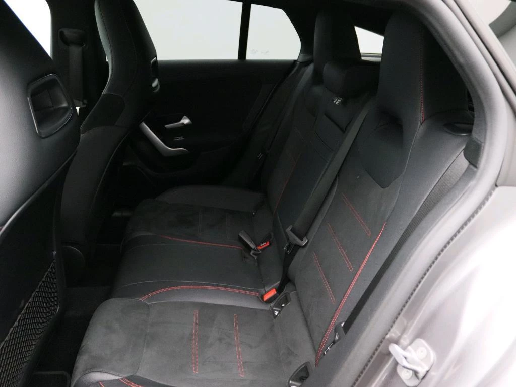 Mercedes-Benz CLA 250e star edition Shooting Brake + AMG + NIGHTPAKKET + CARPLAY + KEY LESS +