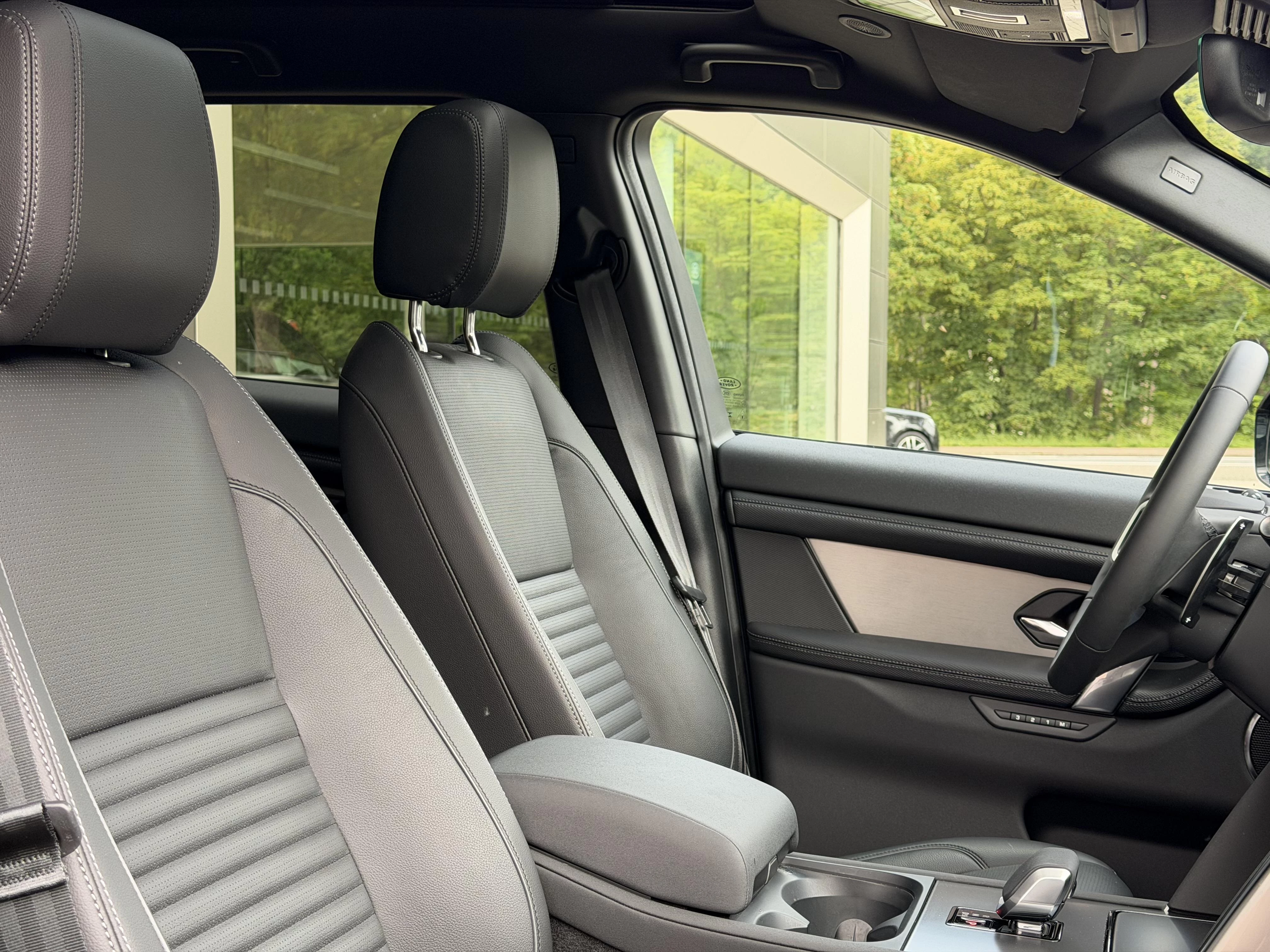 Land Rover Discovery Sport P270e Dynamic SE