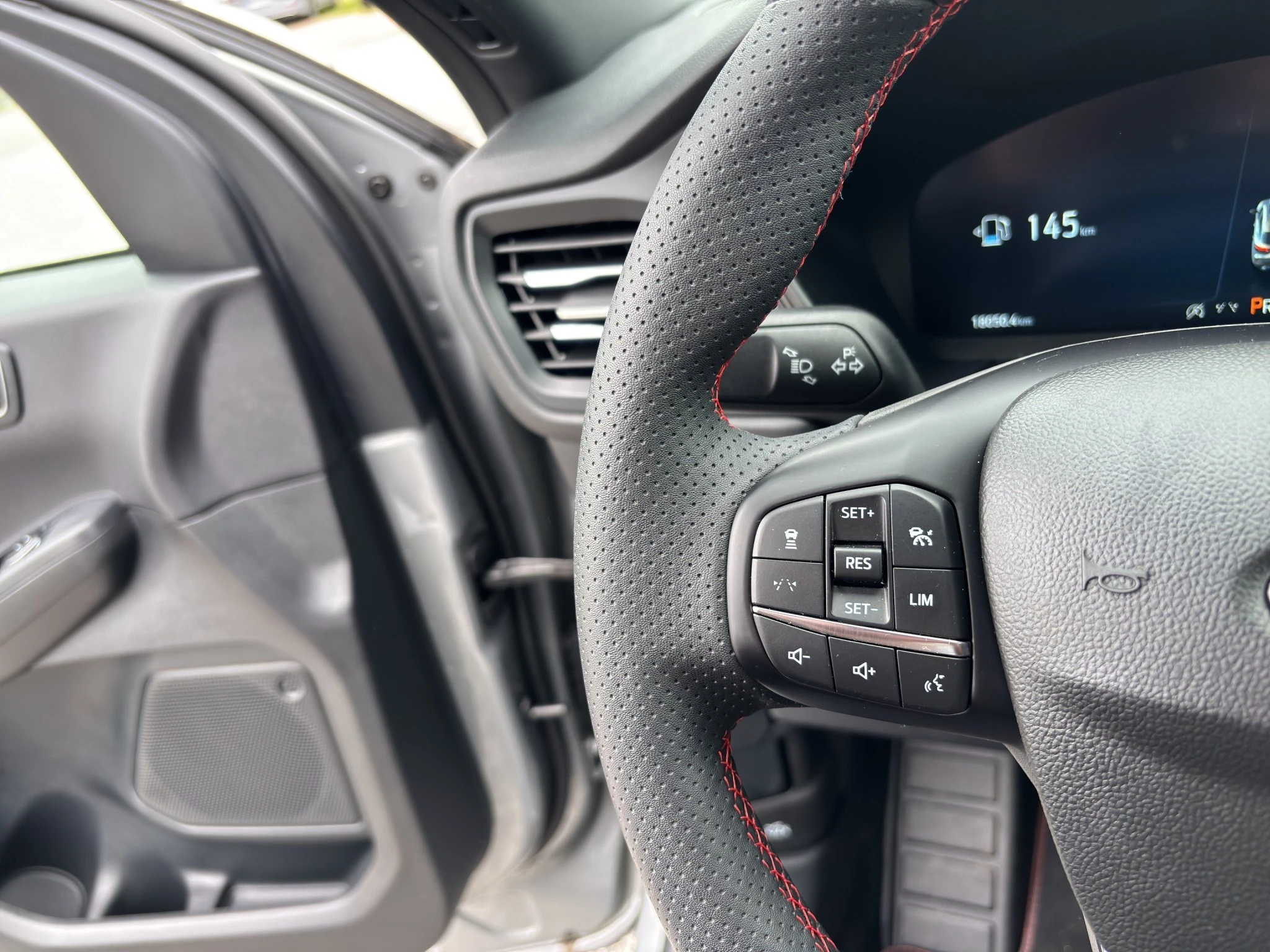Ford Kuga ST-Line X Aut.*360GRAD*LED-MATRIX*NAVI*GRA*WINTER-PKT.