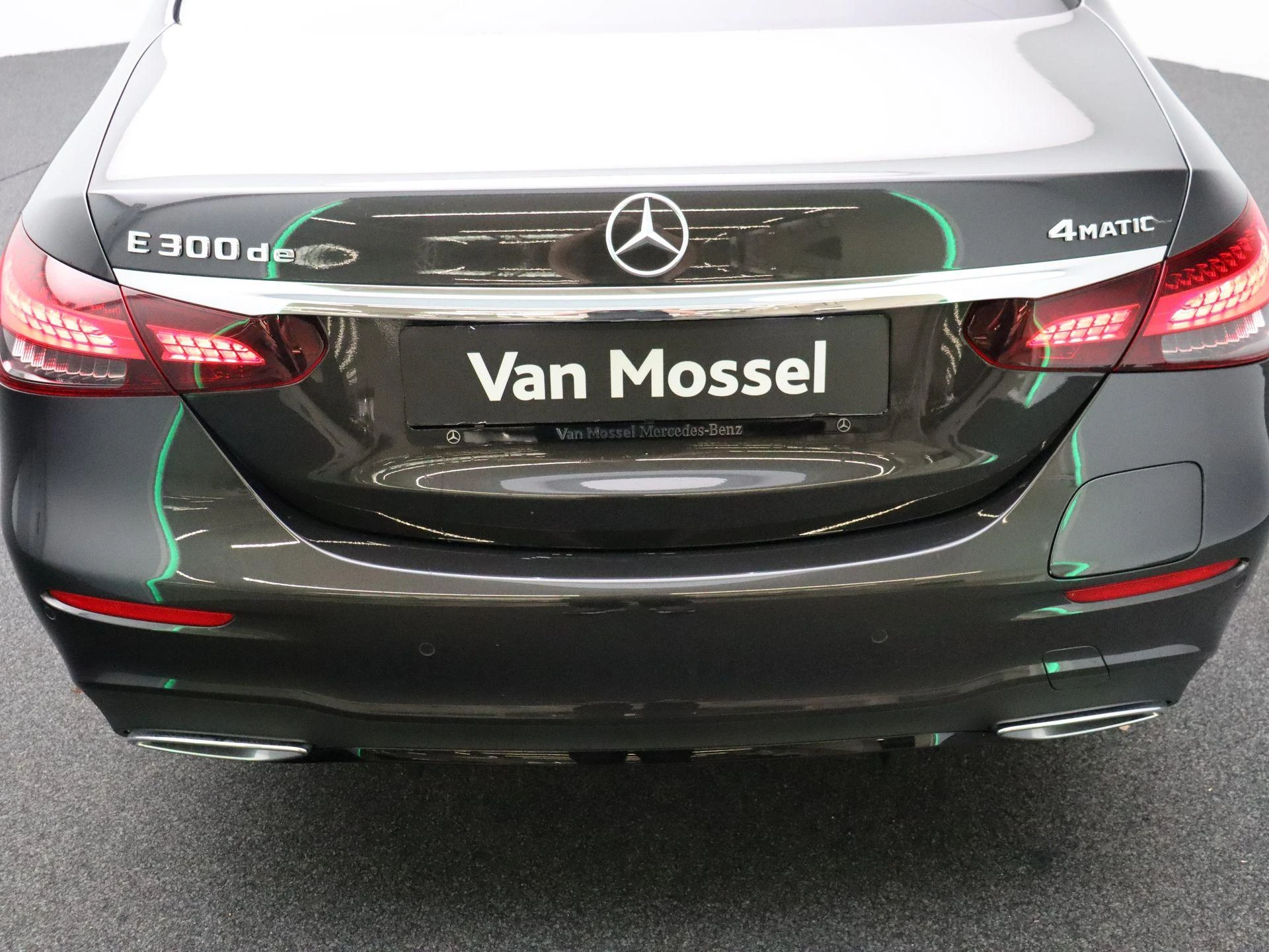 Mercedes-Benz-E-Klasse-image-26