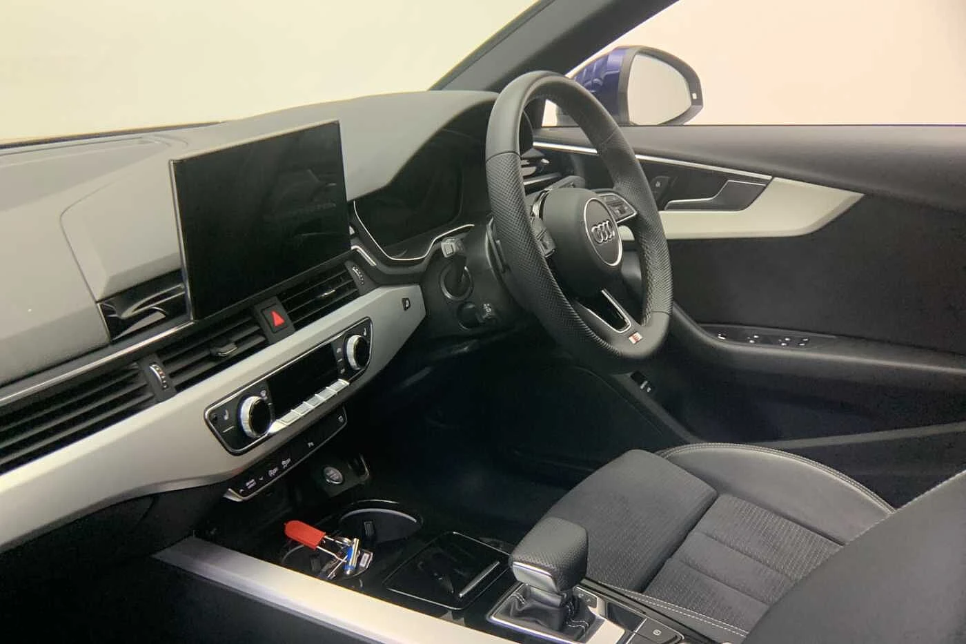 Audi-A4-image-1