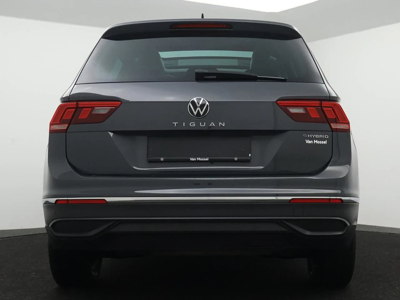 Volkswagen-Tiguan-image-14