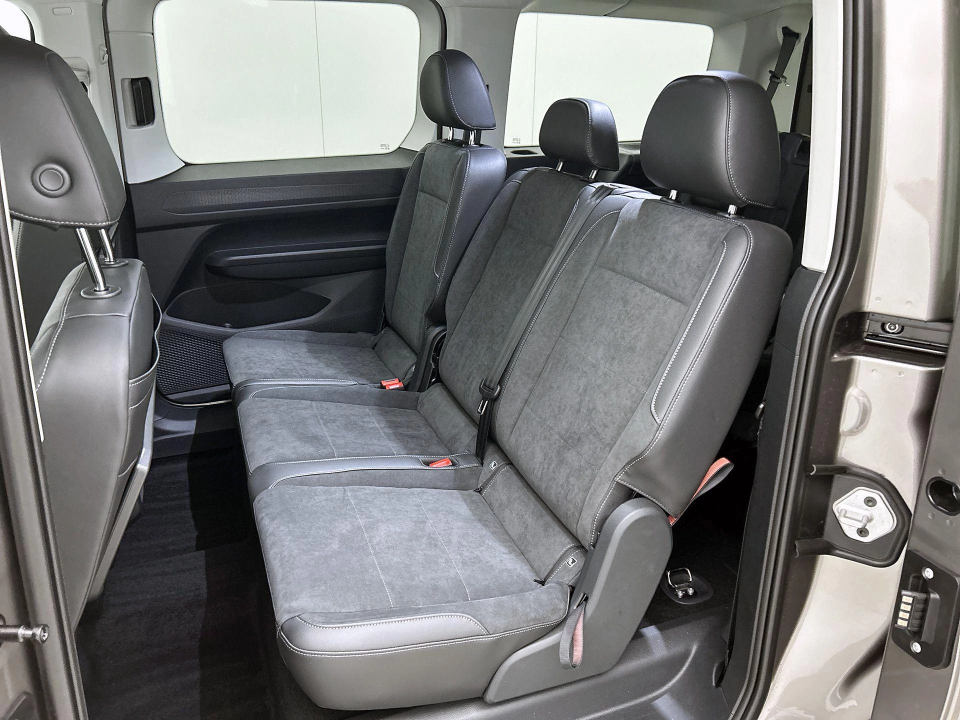 Volkswagen Caddy Maxi 1.5 TSI Hybride Limited Edition 115PK