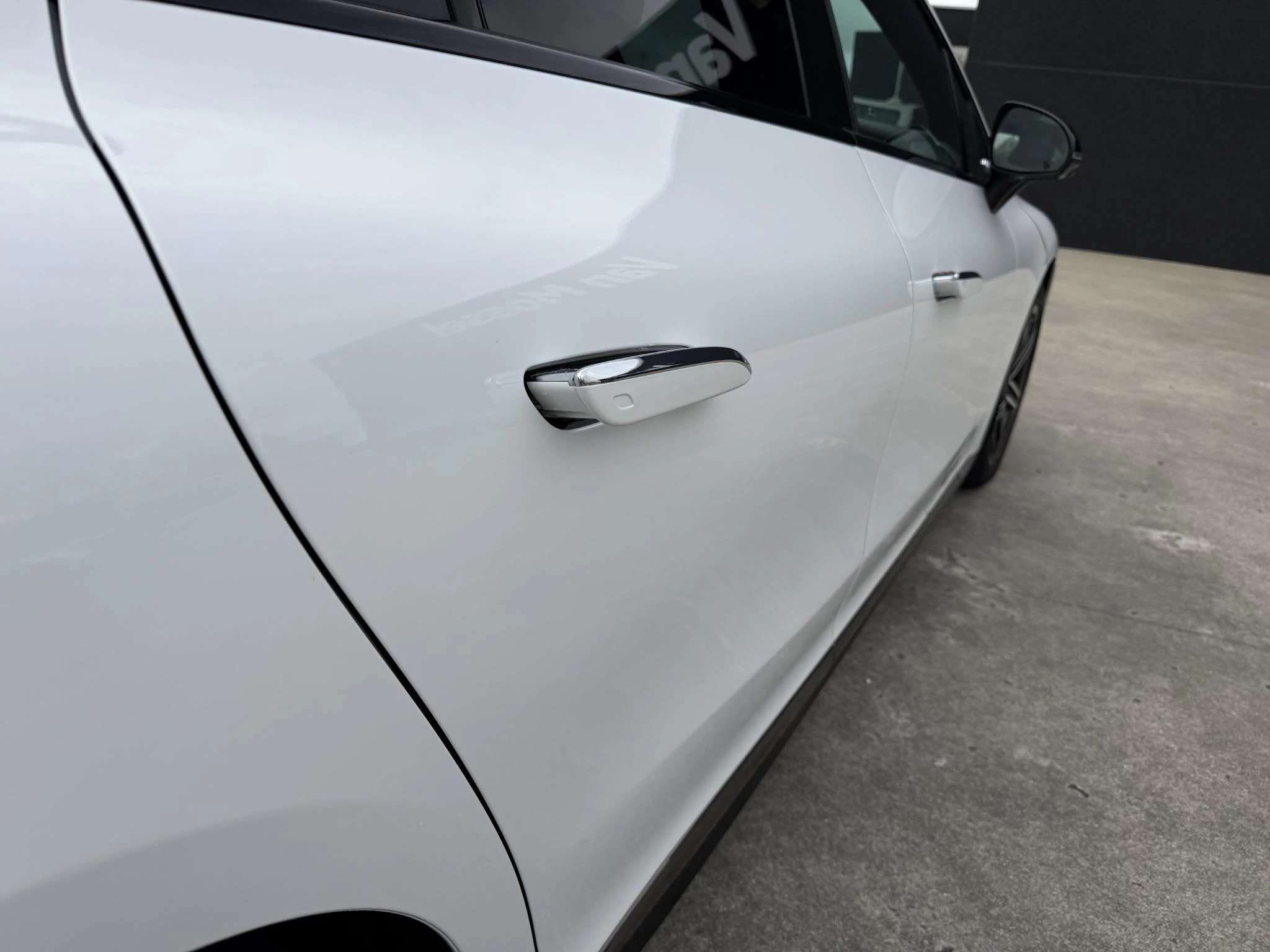 Mercedes-Benz EQE 350 AMG Line + LEDER + DIGITAL LIGHT + BURMESTER + PANO DAK +