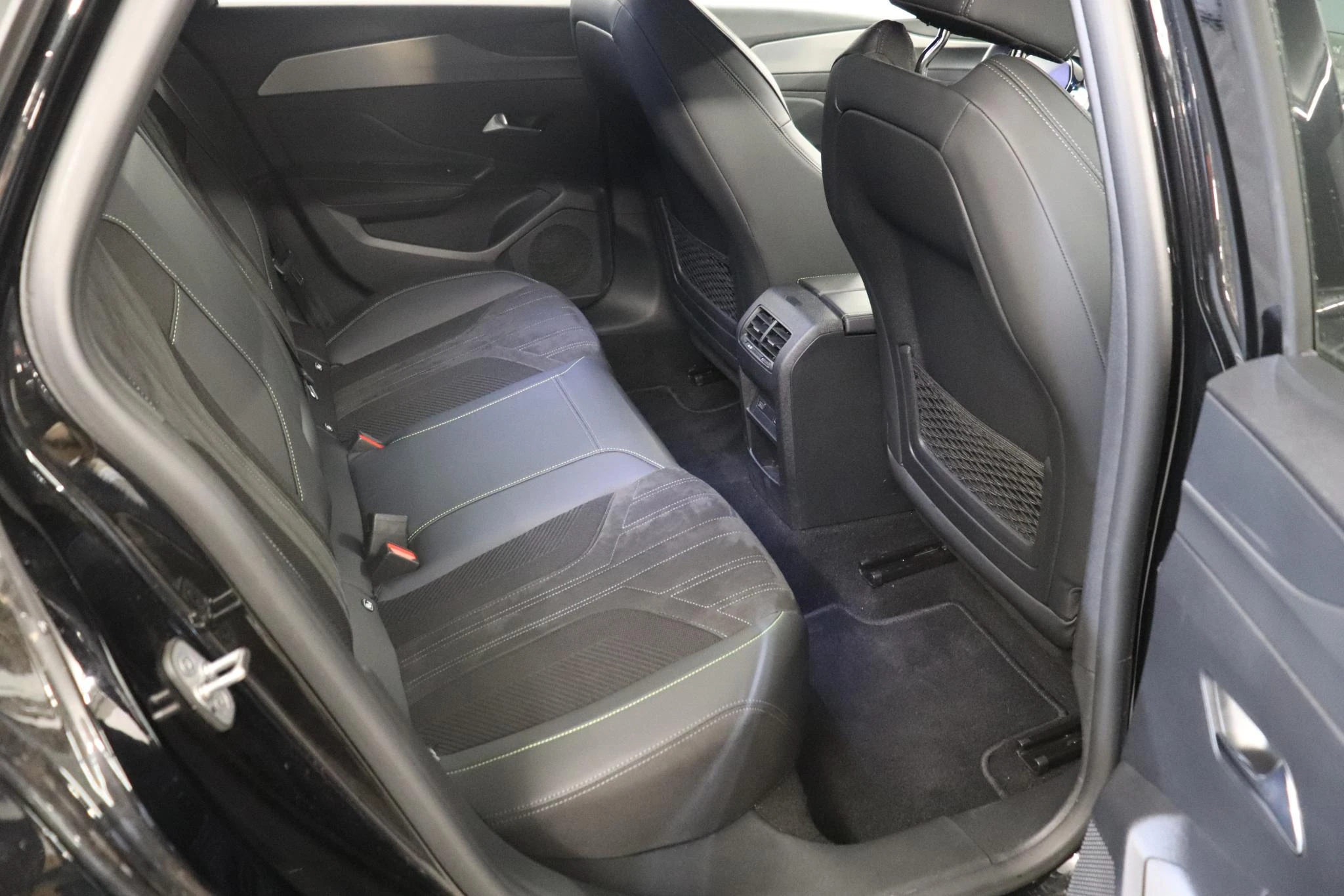 Peugeot-e-308-image-10