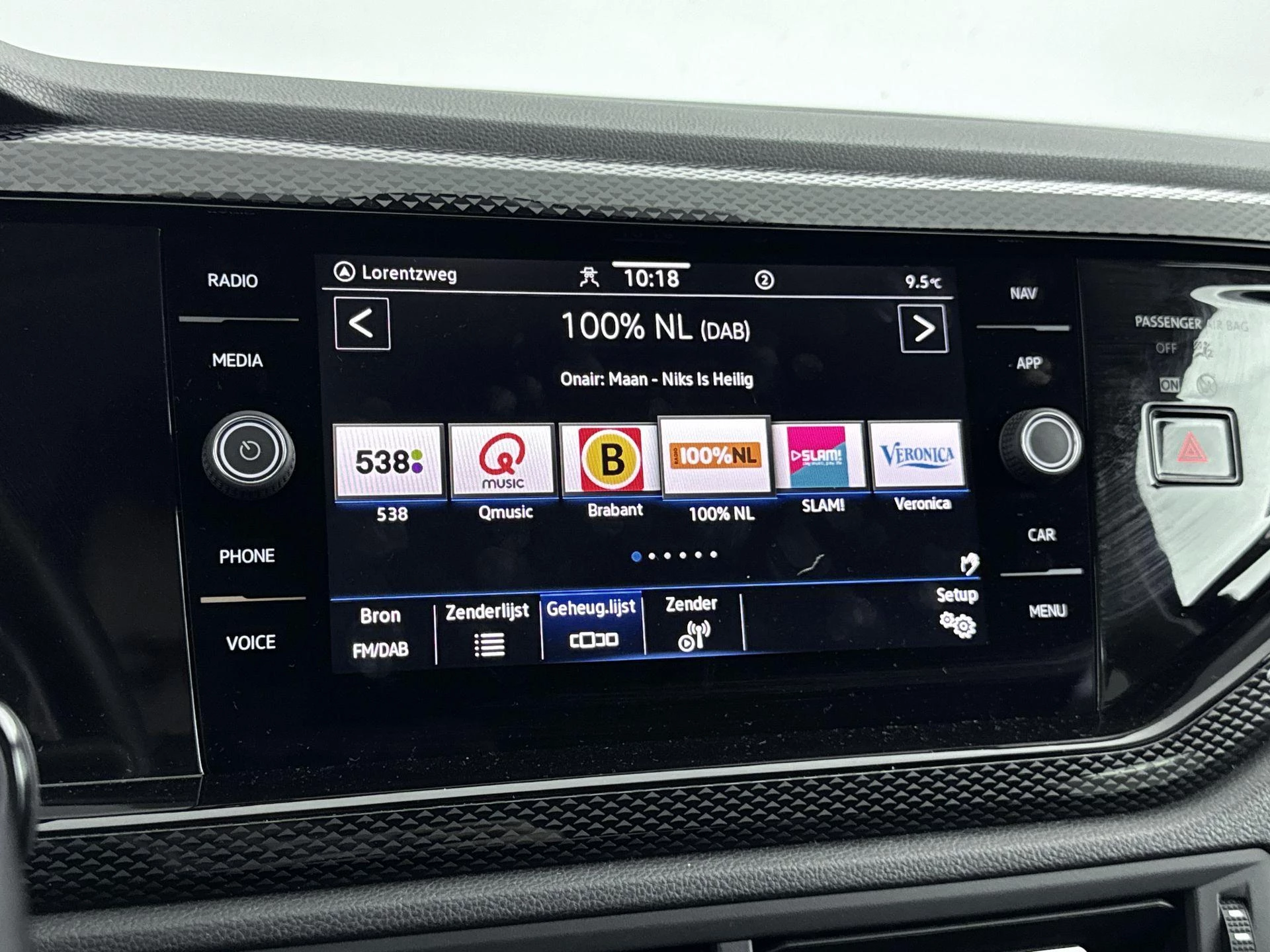 Volkswagen-Polo-image-18