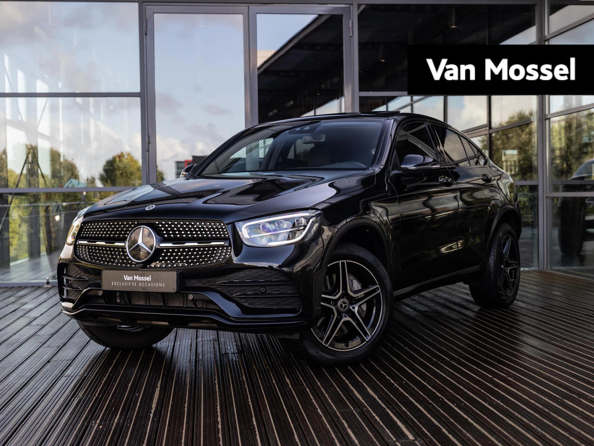 Mercedes-Benz-GLC-image-0