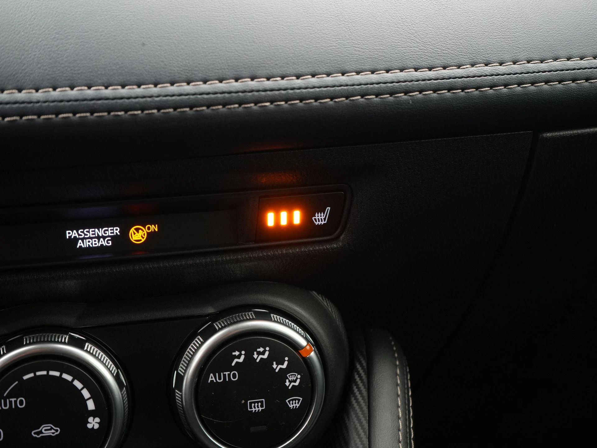 Mazda-2-image-19