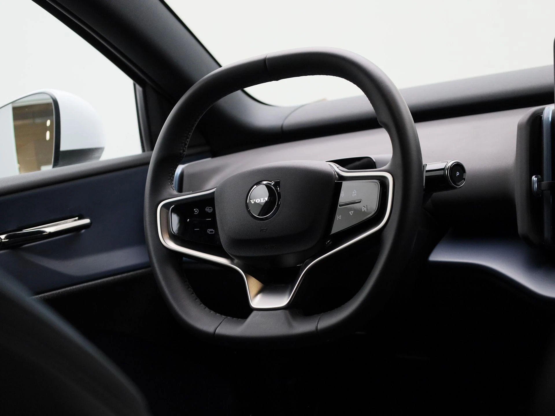 Volvo-EX30-image-32