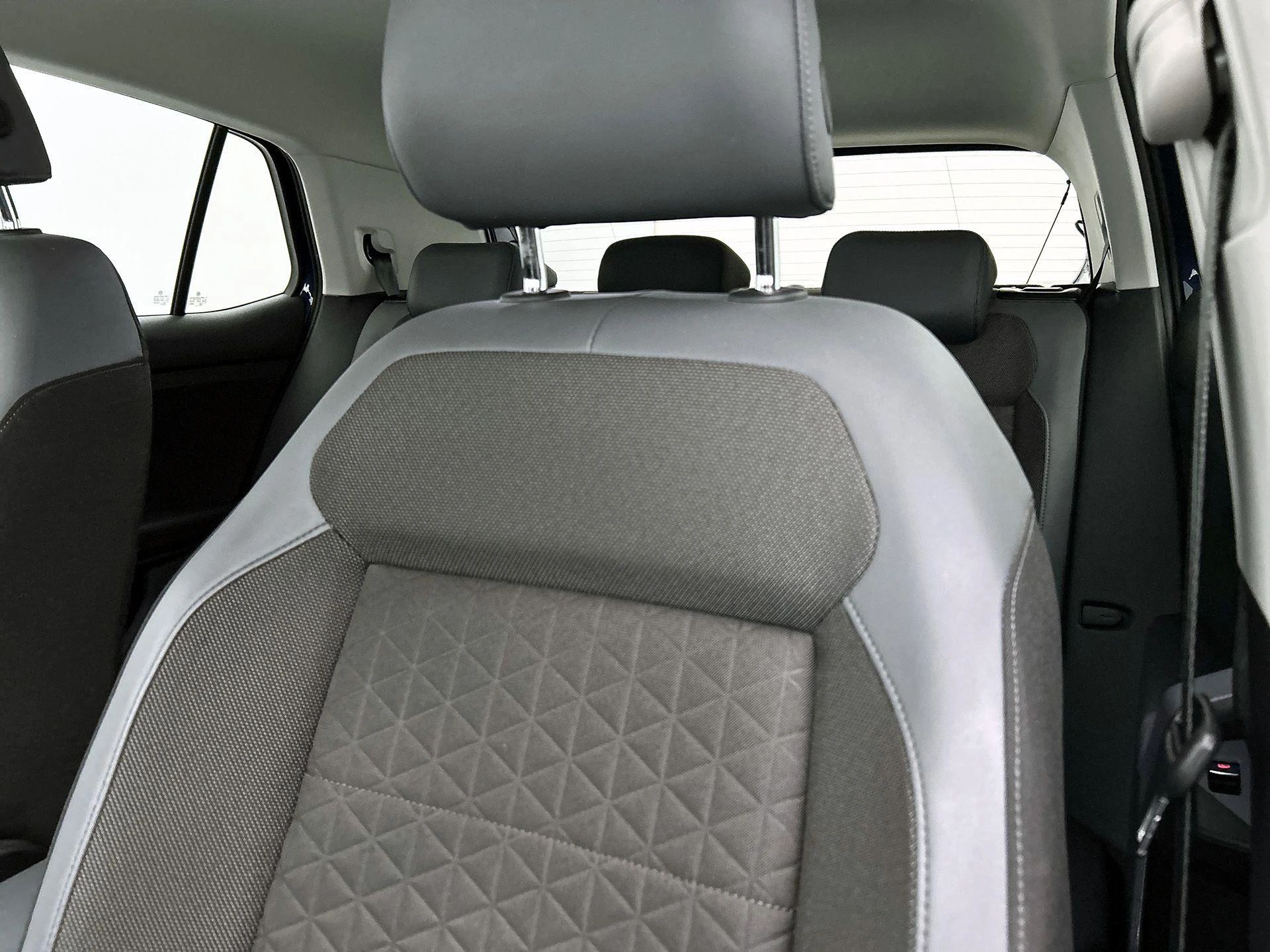 Volkswagen-T-Cross-image-11