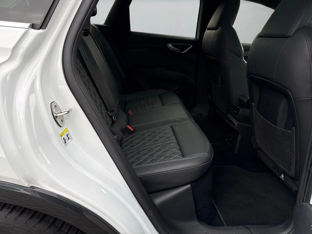 Audi Q4 e-tron 50 quattro *S line*SOH93%*Matrix*Pano*