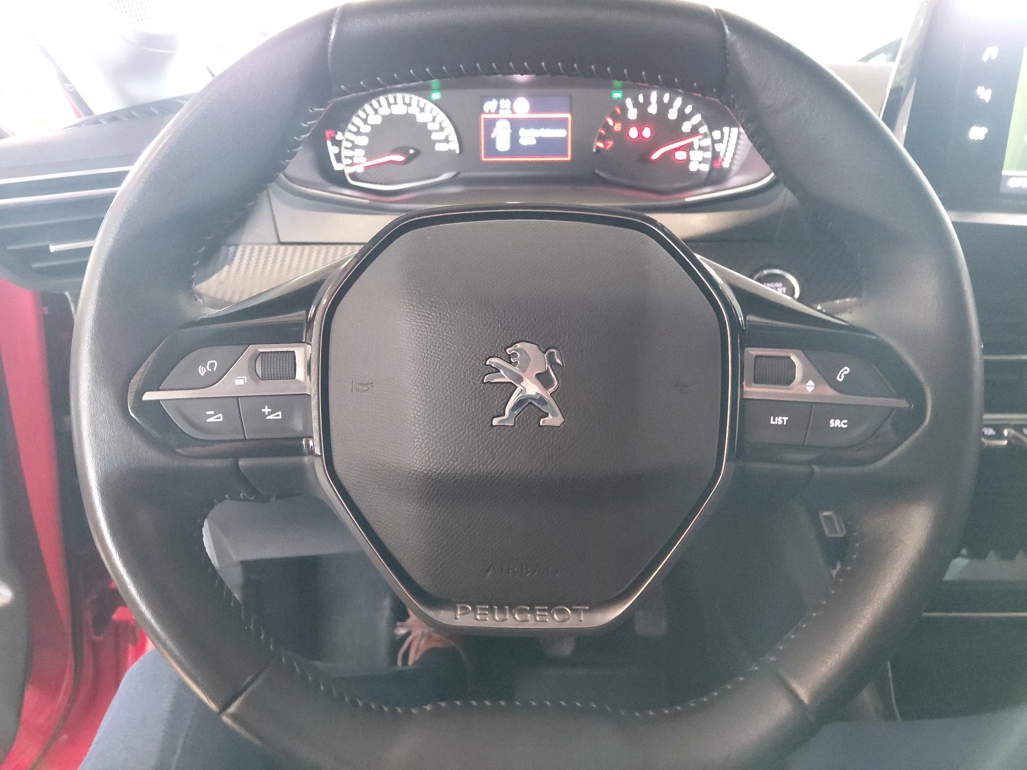 Peugeot-208-image-8