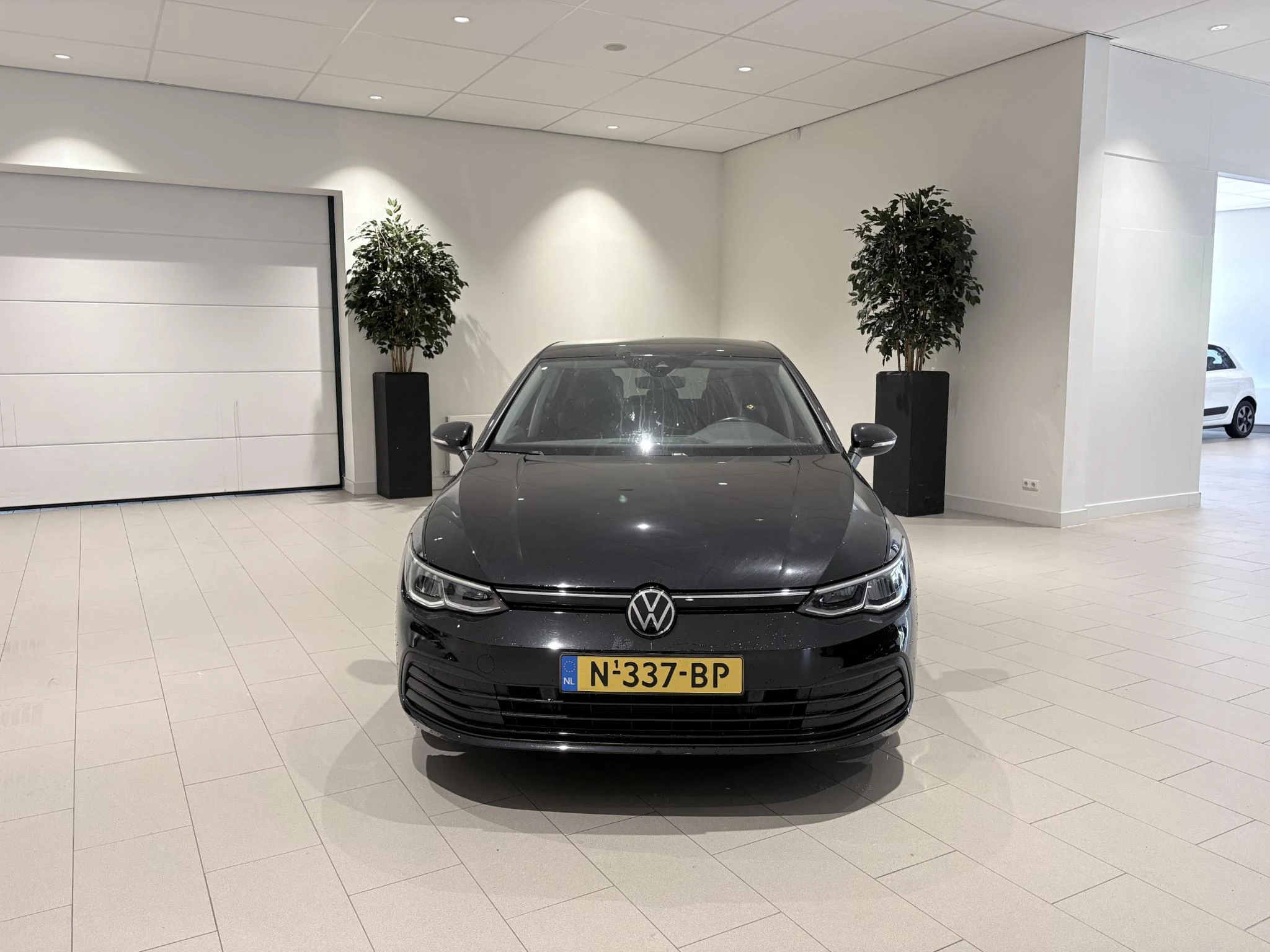 Volkswagen-Golf-image-5