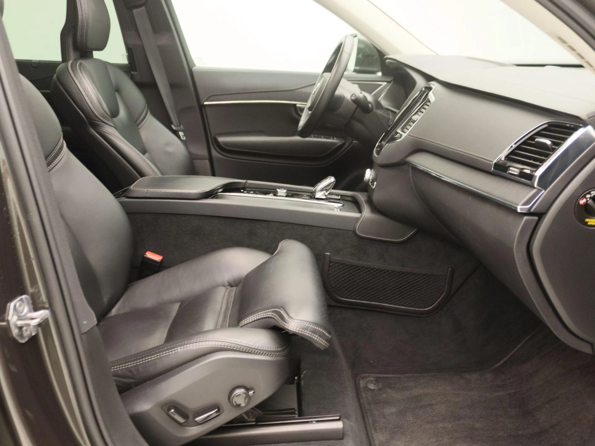 Volvo-XC90-image-26