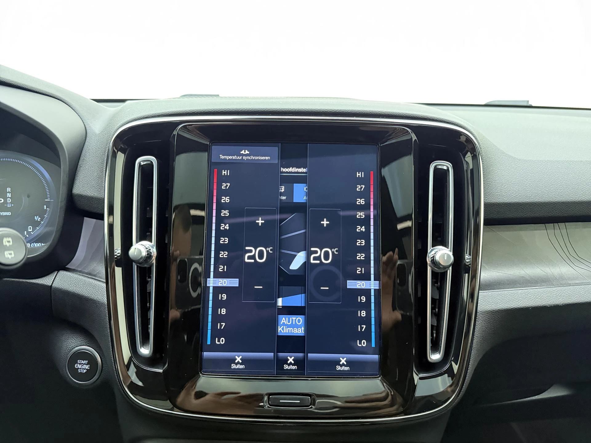 Volvo-XC40-image-23