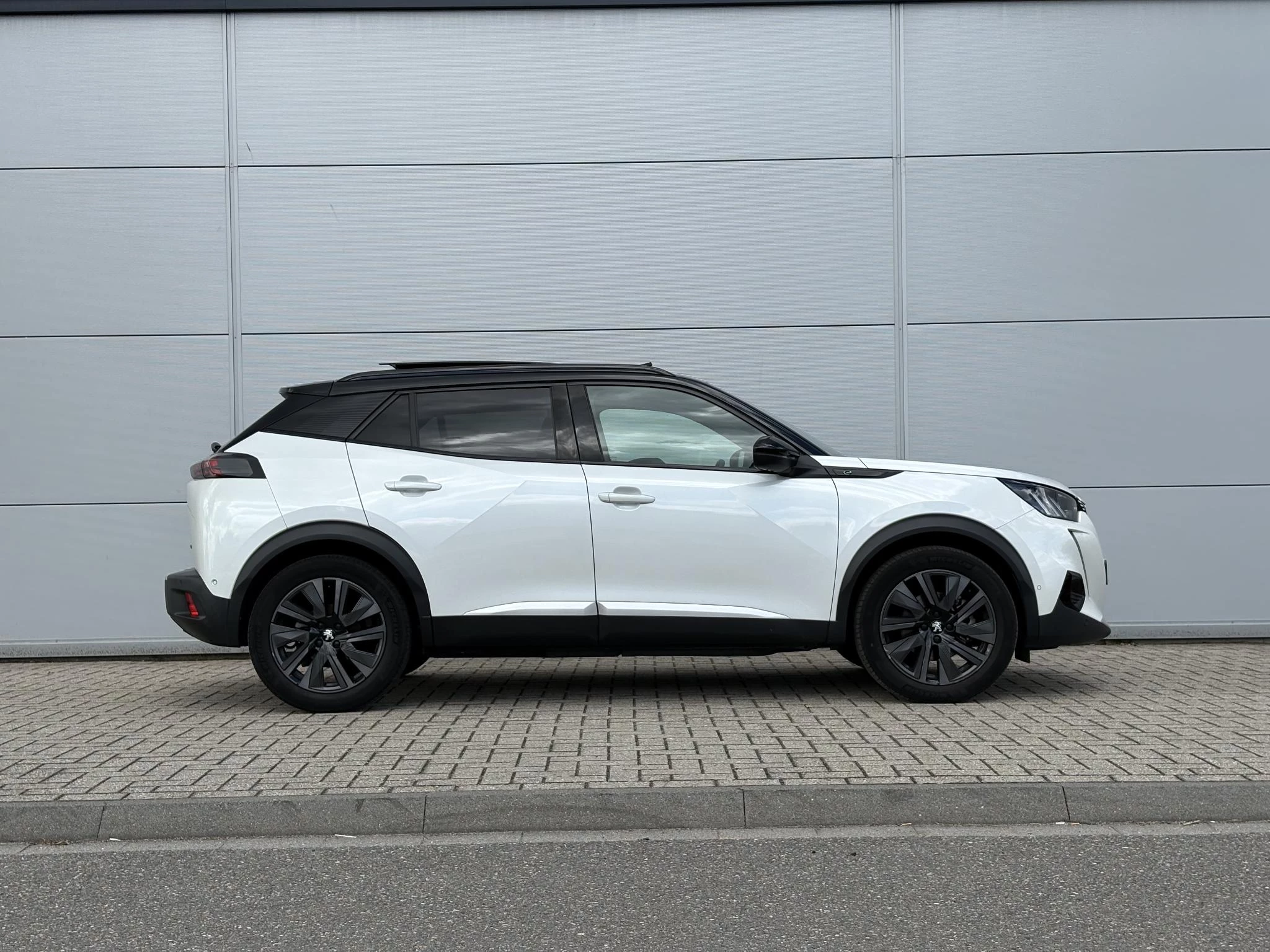 Peugeot e-2008 EV GT Pack 50 kWh