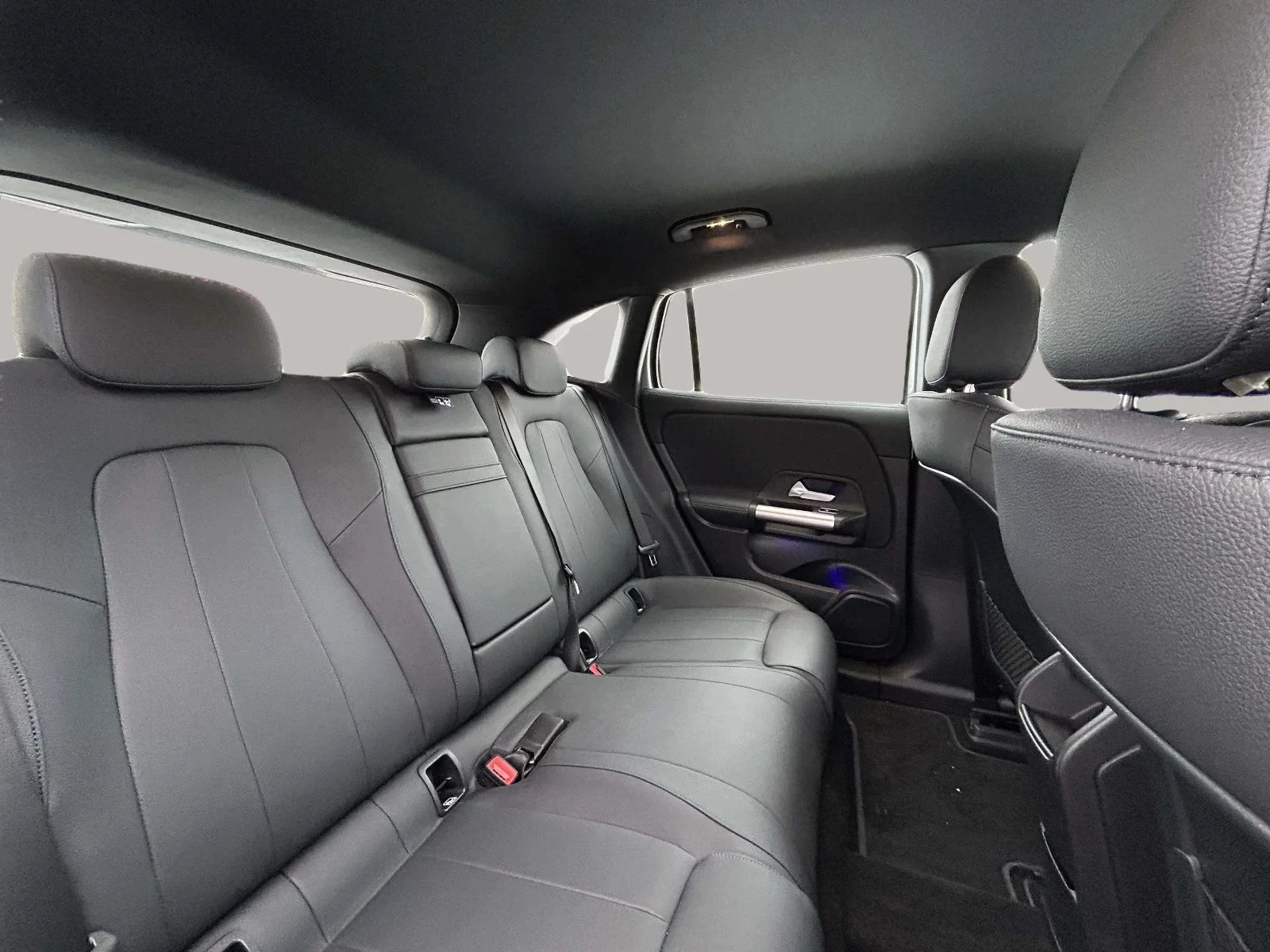 Mercedes-Benz-EQA-image-13