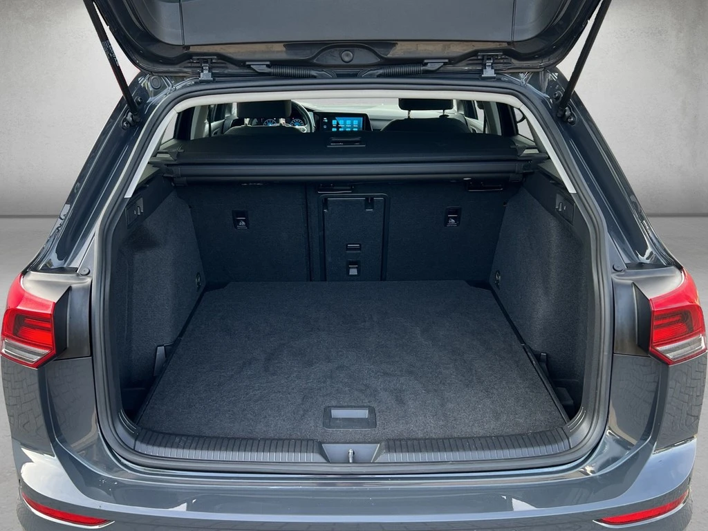 Volkswagen-Golf-image-4