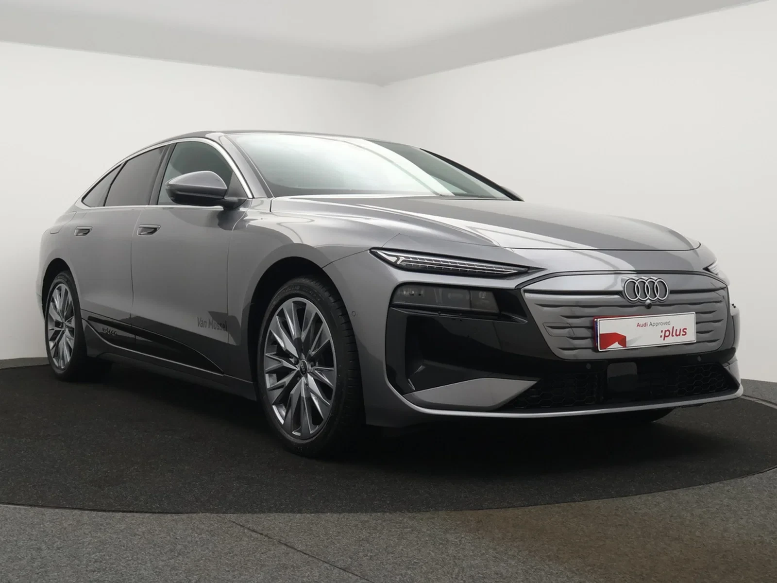 Audi-A6 Sportback e-tron-image-7