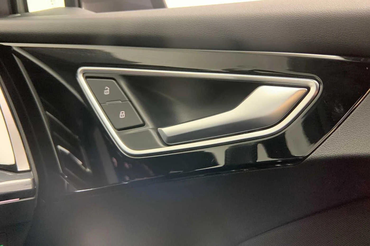 Audi-Q4 Sportback e-tron-image-29