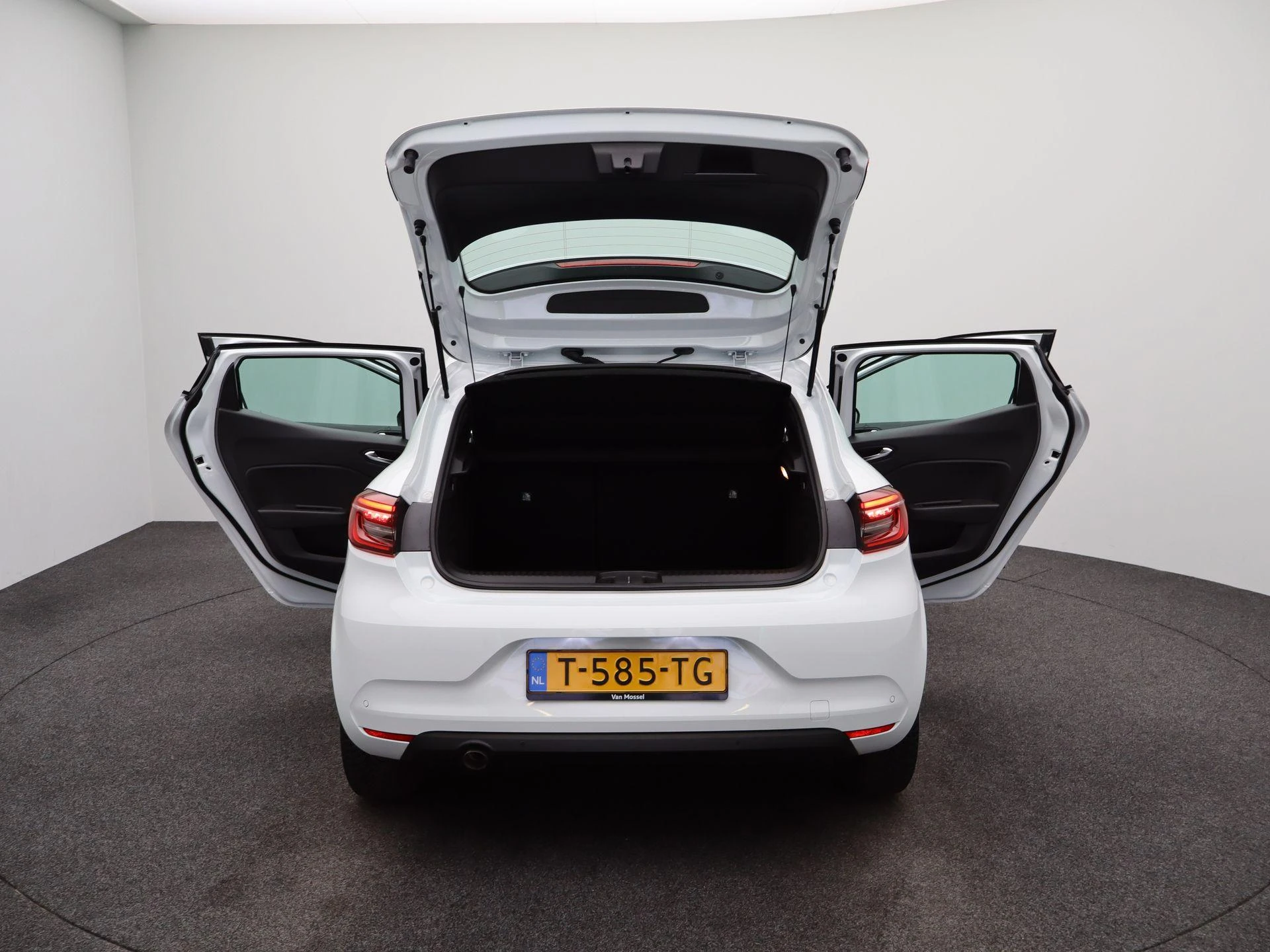Renault-Clio-image-12