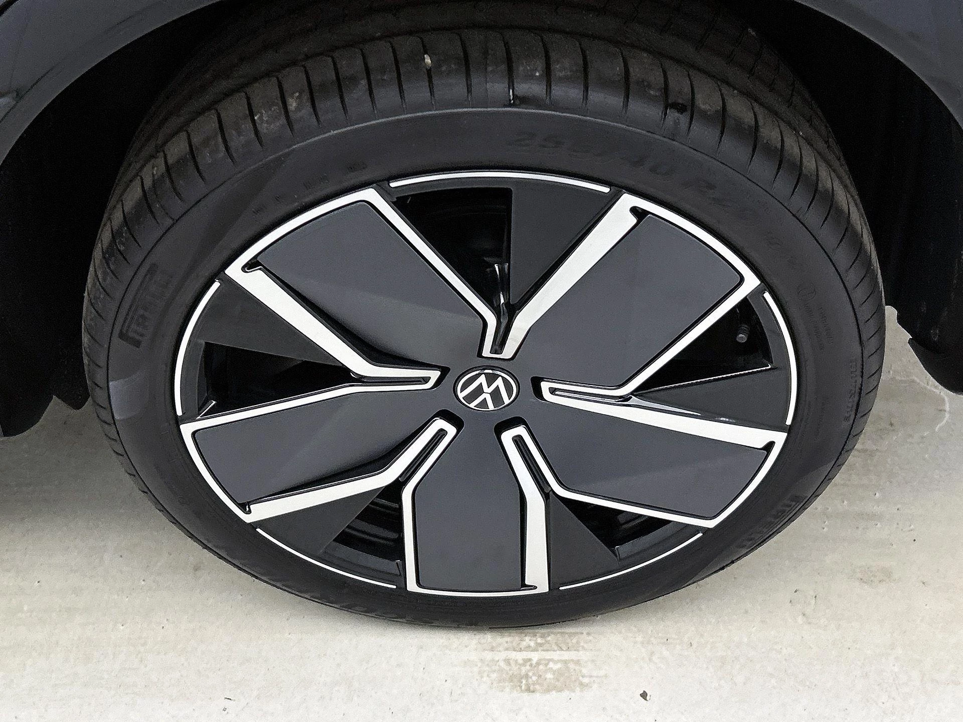 Volkswagen-Tiguan-image-28