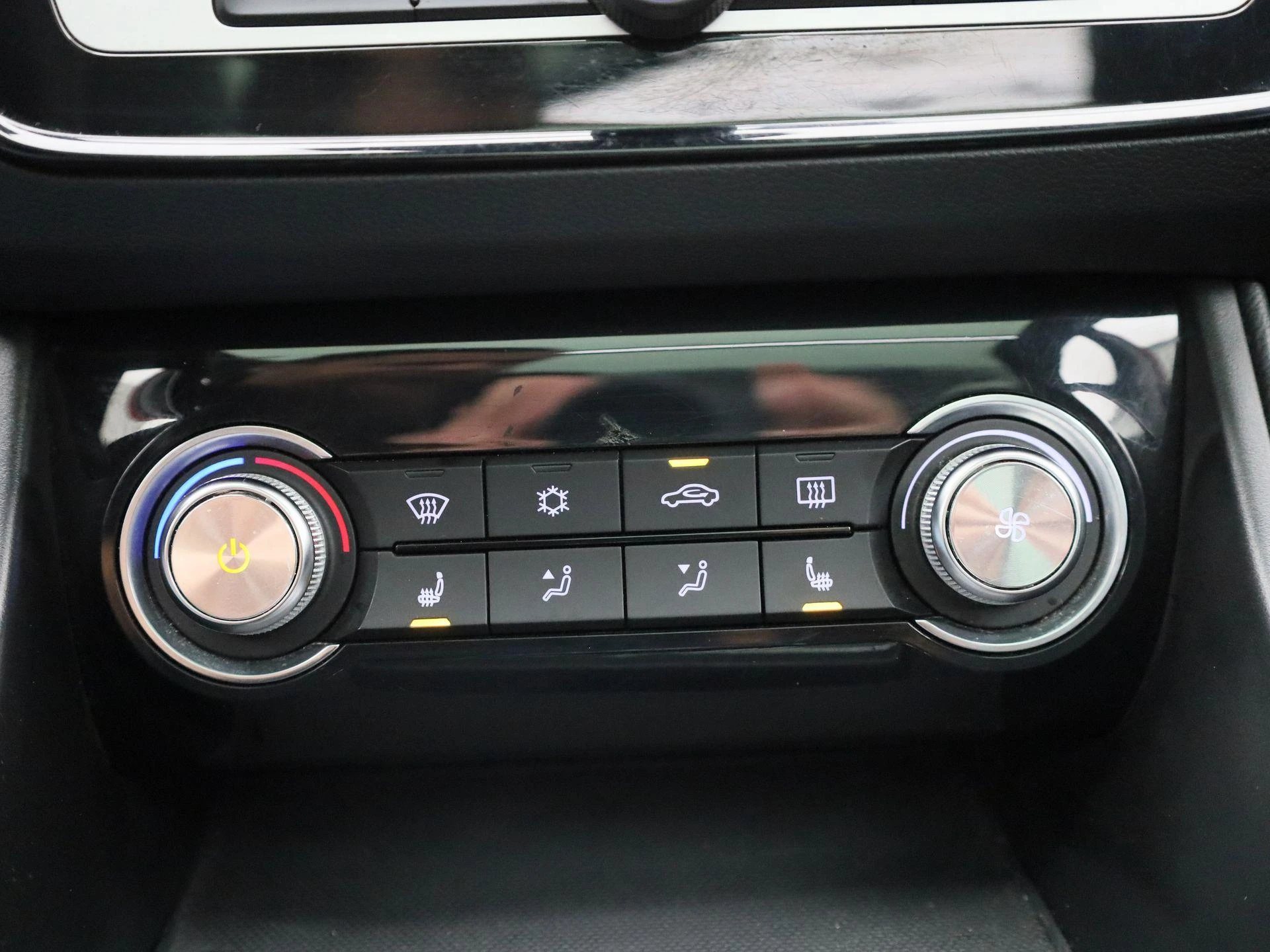 MG-ZS EV-image-16