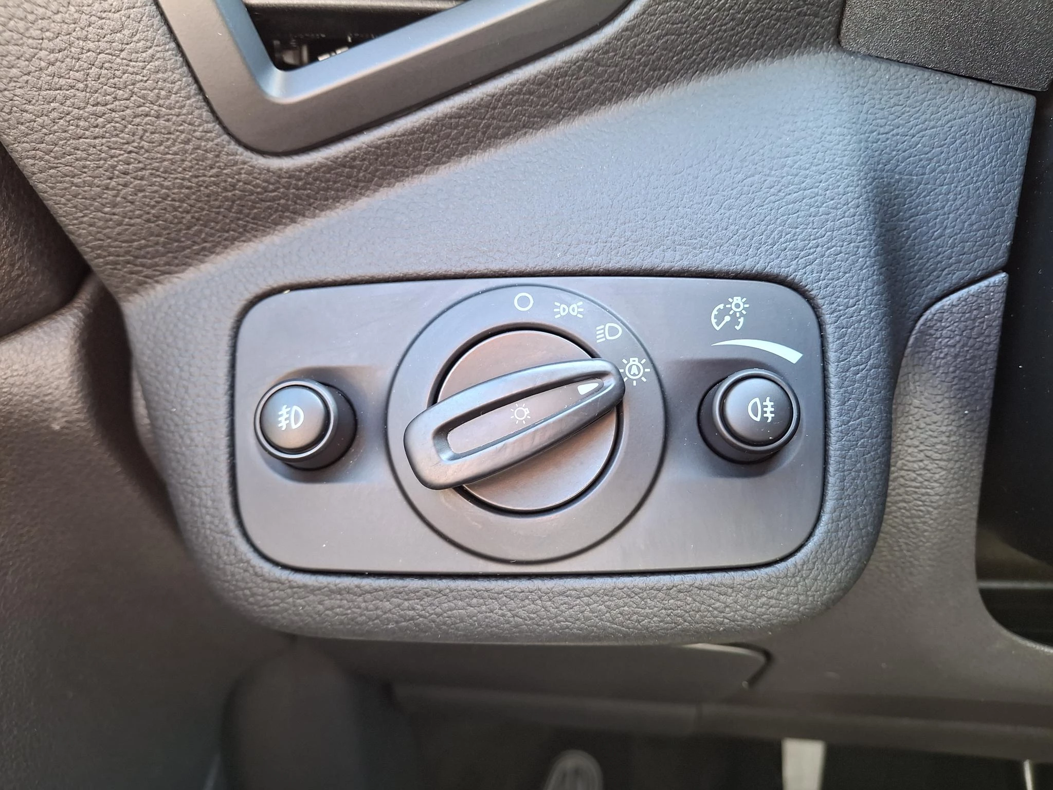 Ford-Kuga-image-18