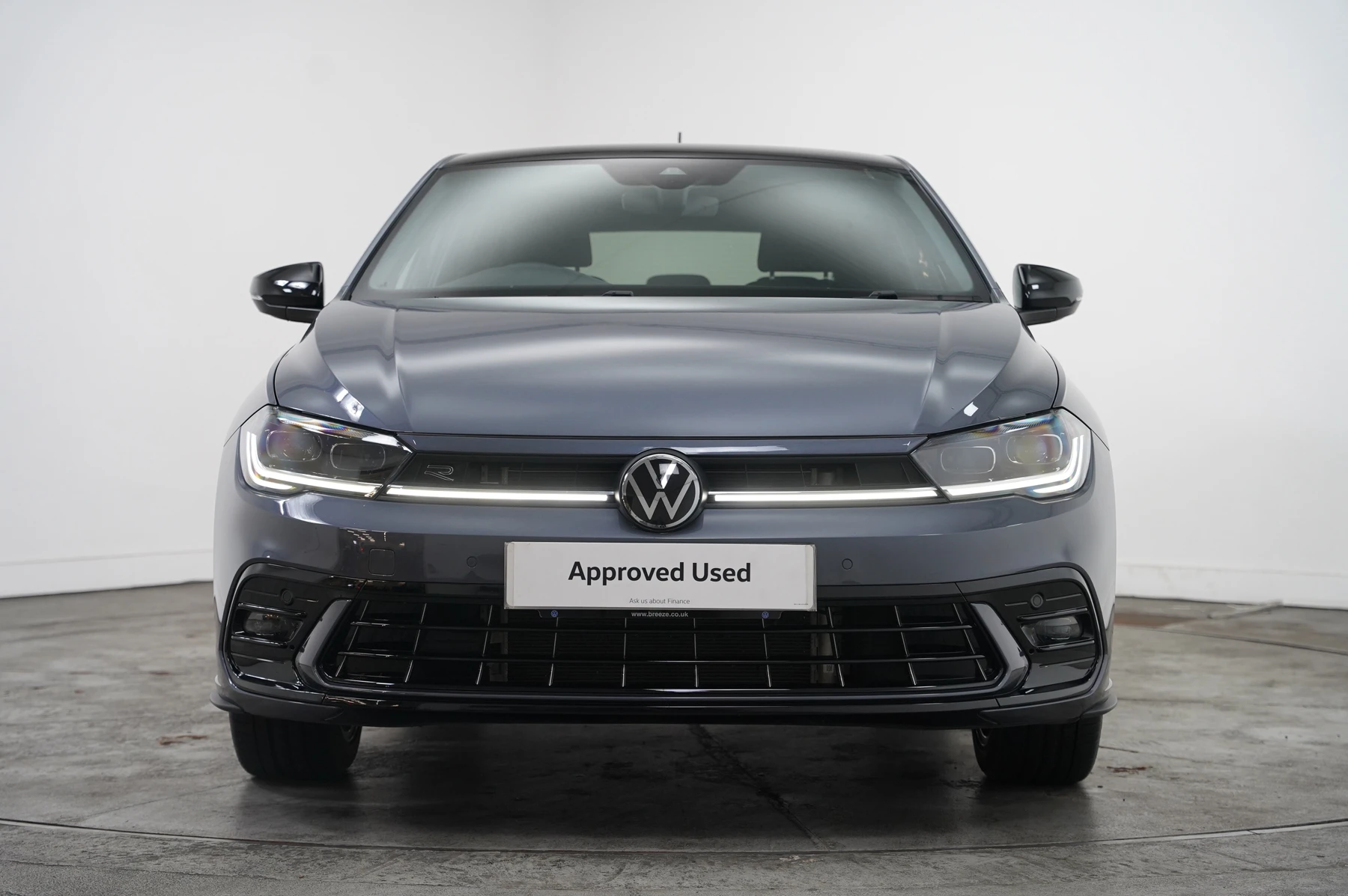 Volkswagen-Polo-image-6