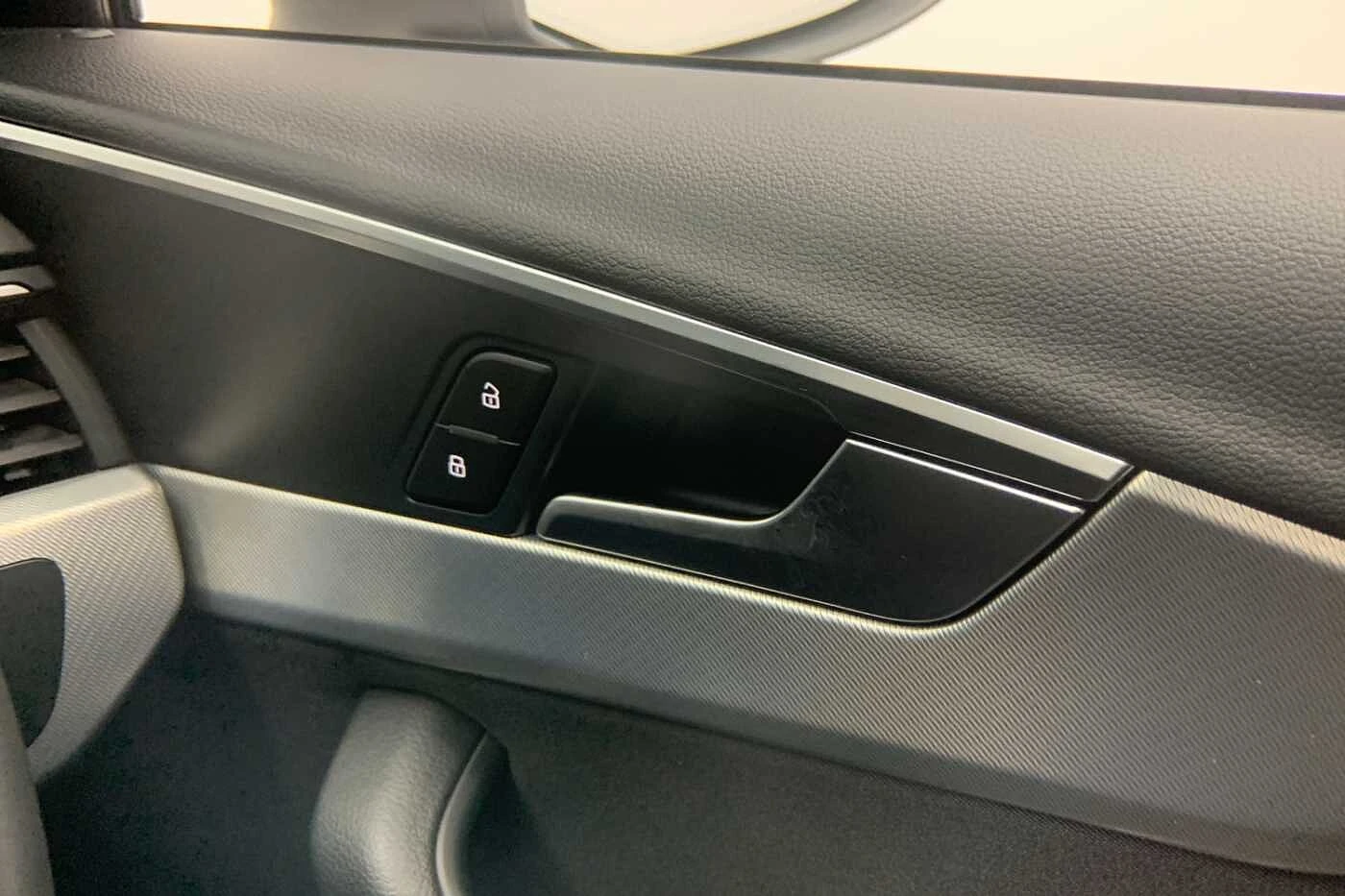 Audi-A4-image-23