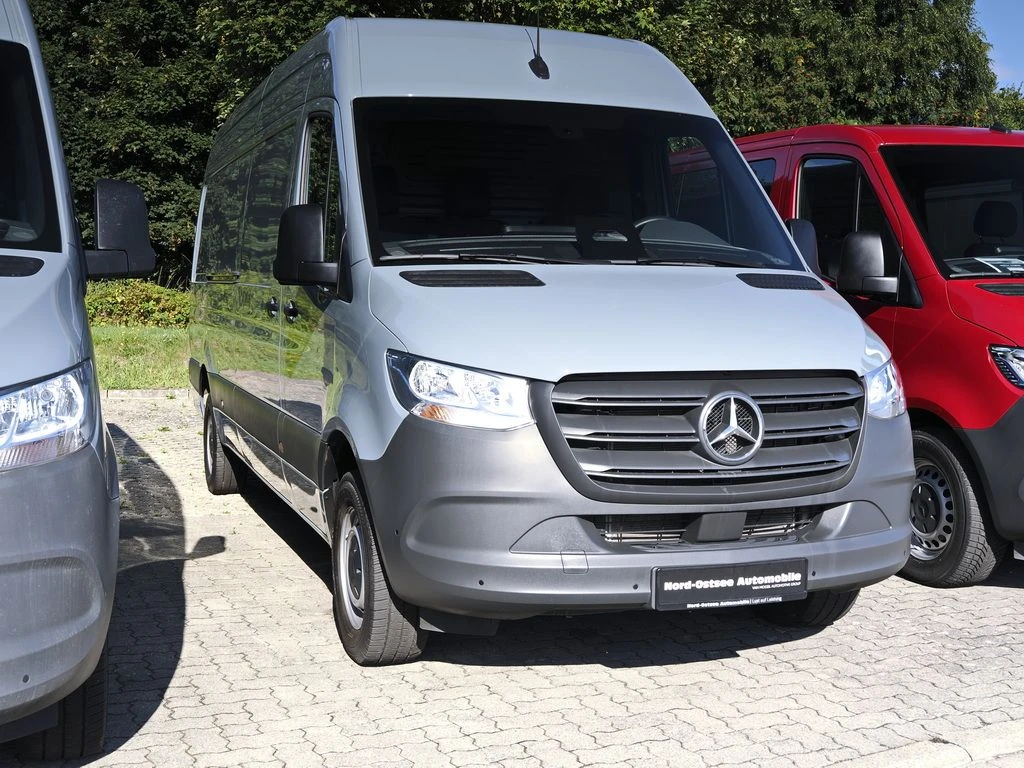 Mercedes-Benz-Sprinter 317-image-4