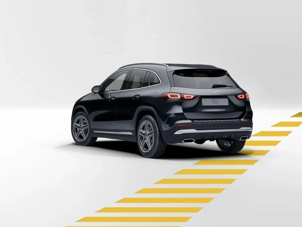 Mercedes-Benz-GLA 250-image-4