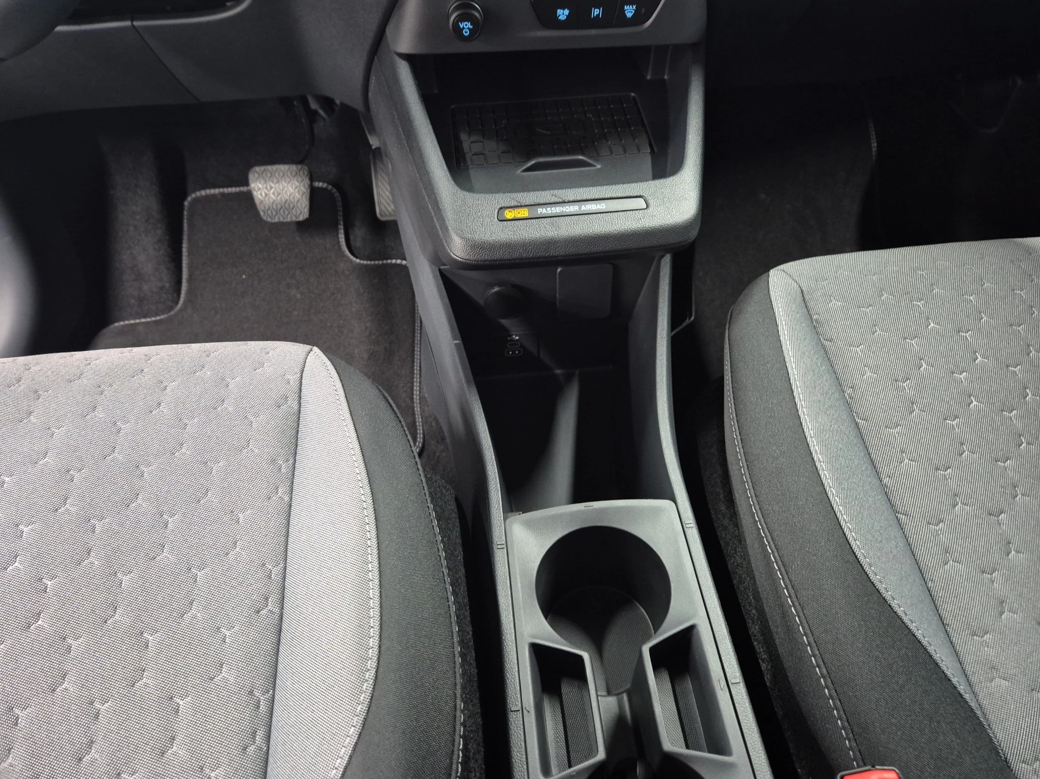 Ford-Tourneo Courier-image-13