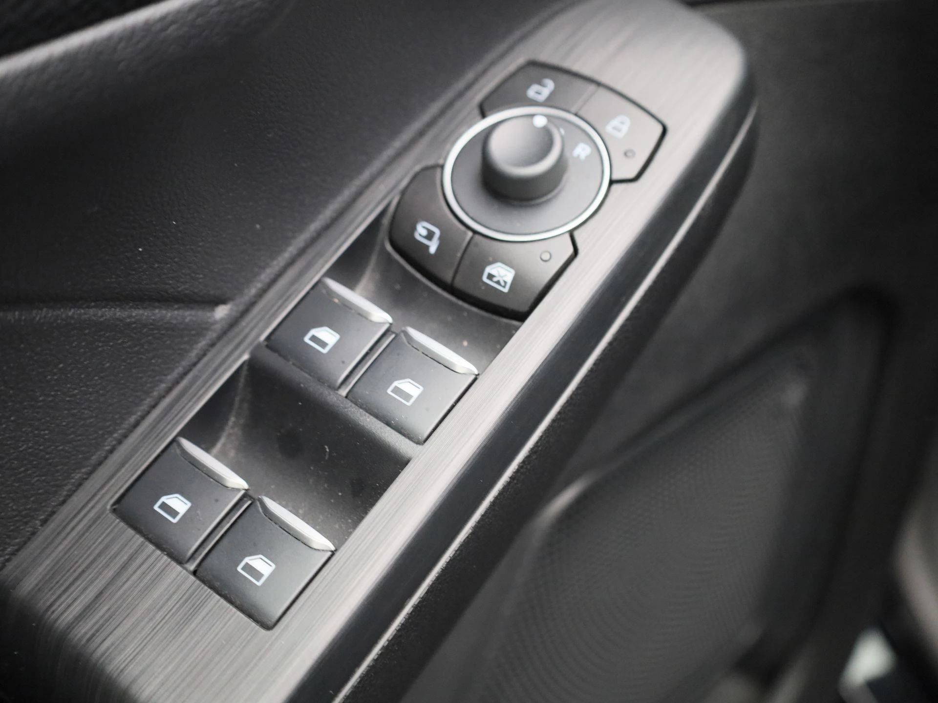 Ford-Kuga-image-31