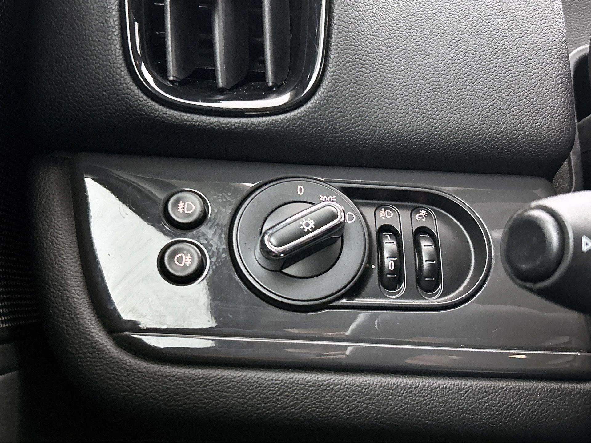 MINI-Countryman-image-23
