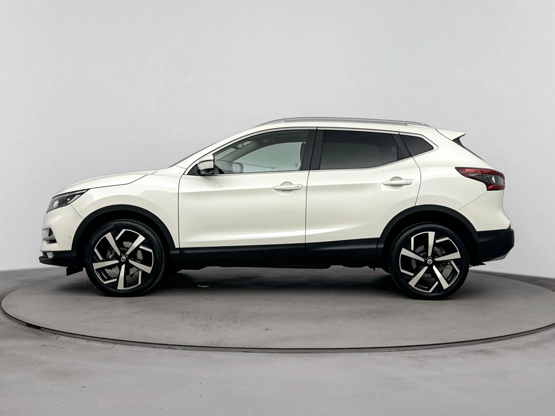 Nissan-QASHQAI-image-1