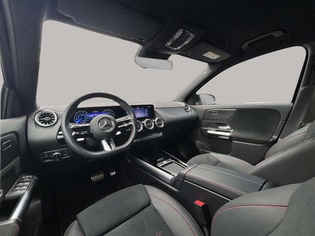 Mercedes-Benz-EQA-image-11