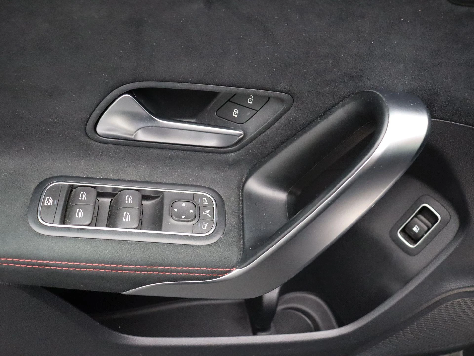 Mercedes-Benz Classe A 250 e Berline AMG Line + PANORAMISCH DAK + CARPLAY +